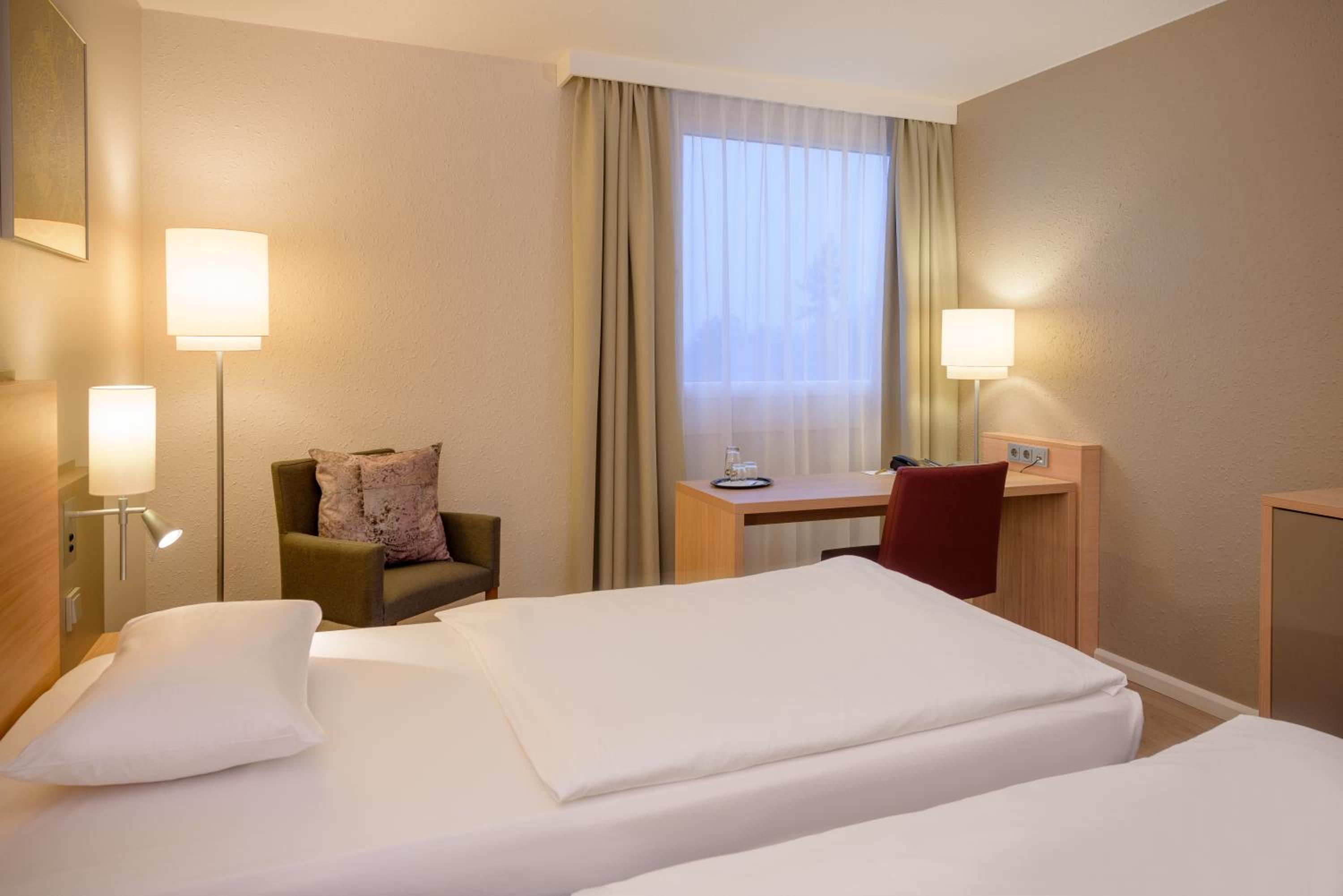 Standard Twin Room photo 2