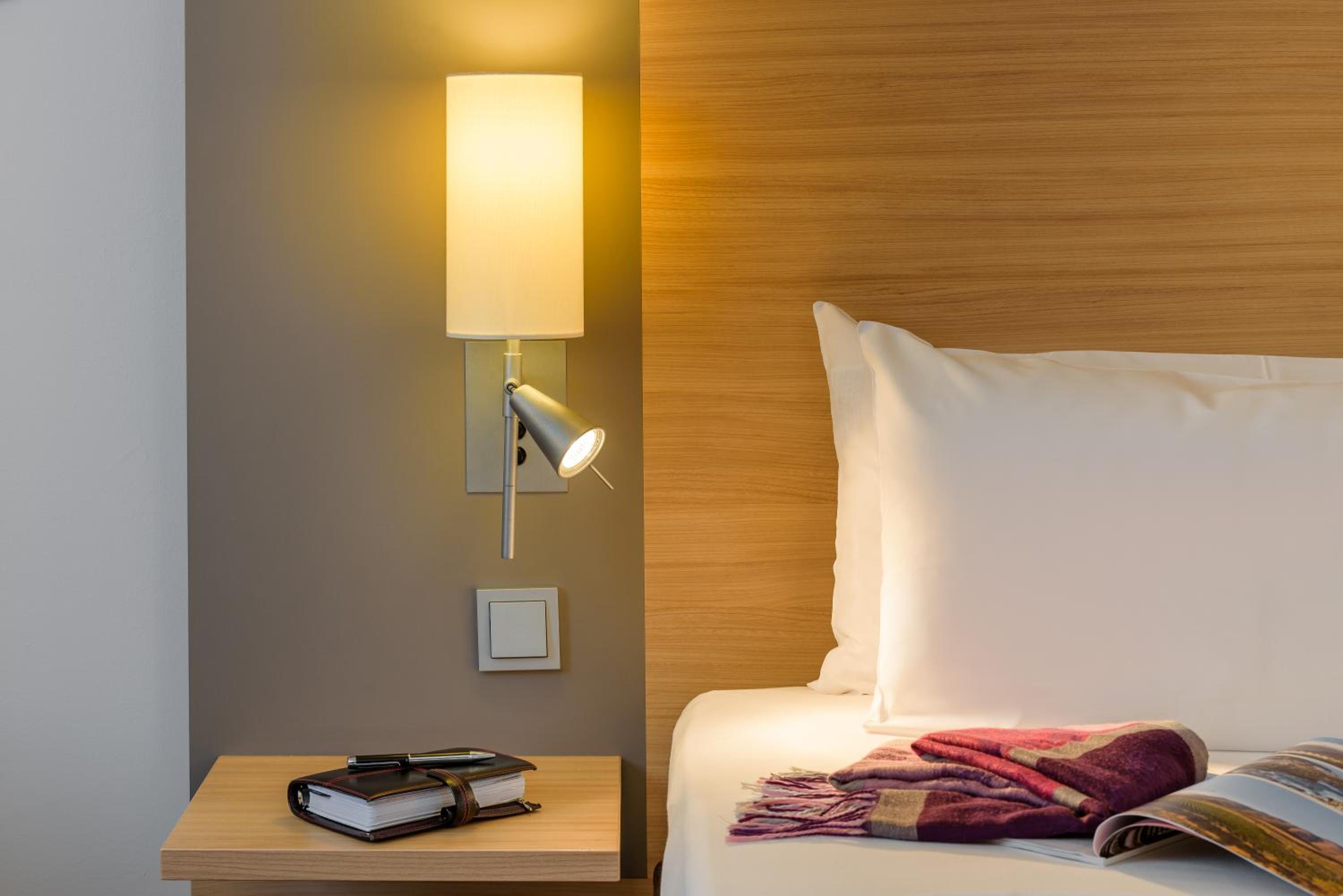 Standard Double Room with Arm Chair photo 2