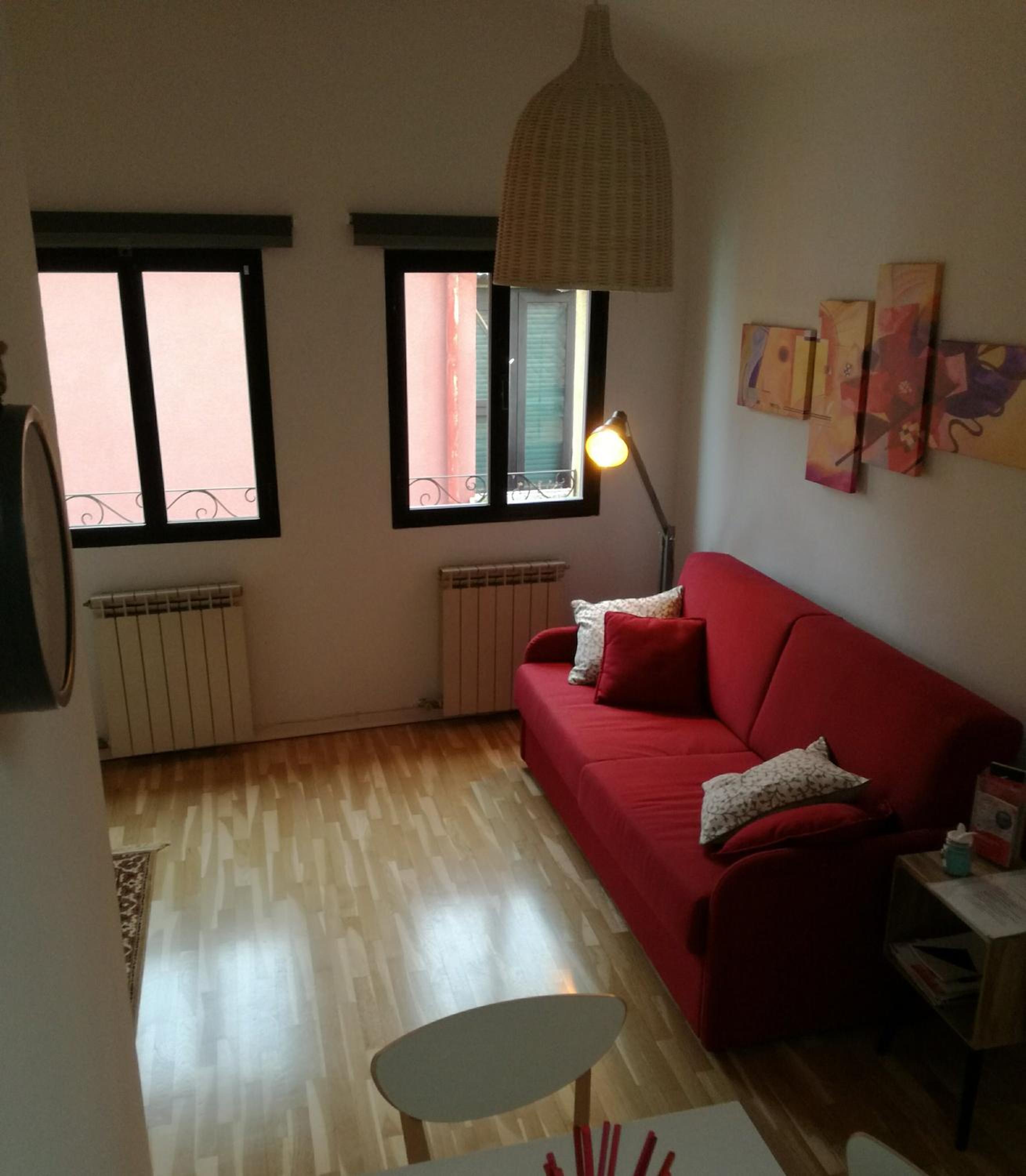 One-Bedroom Apartment photo 3