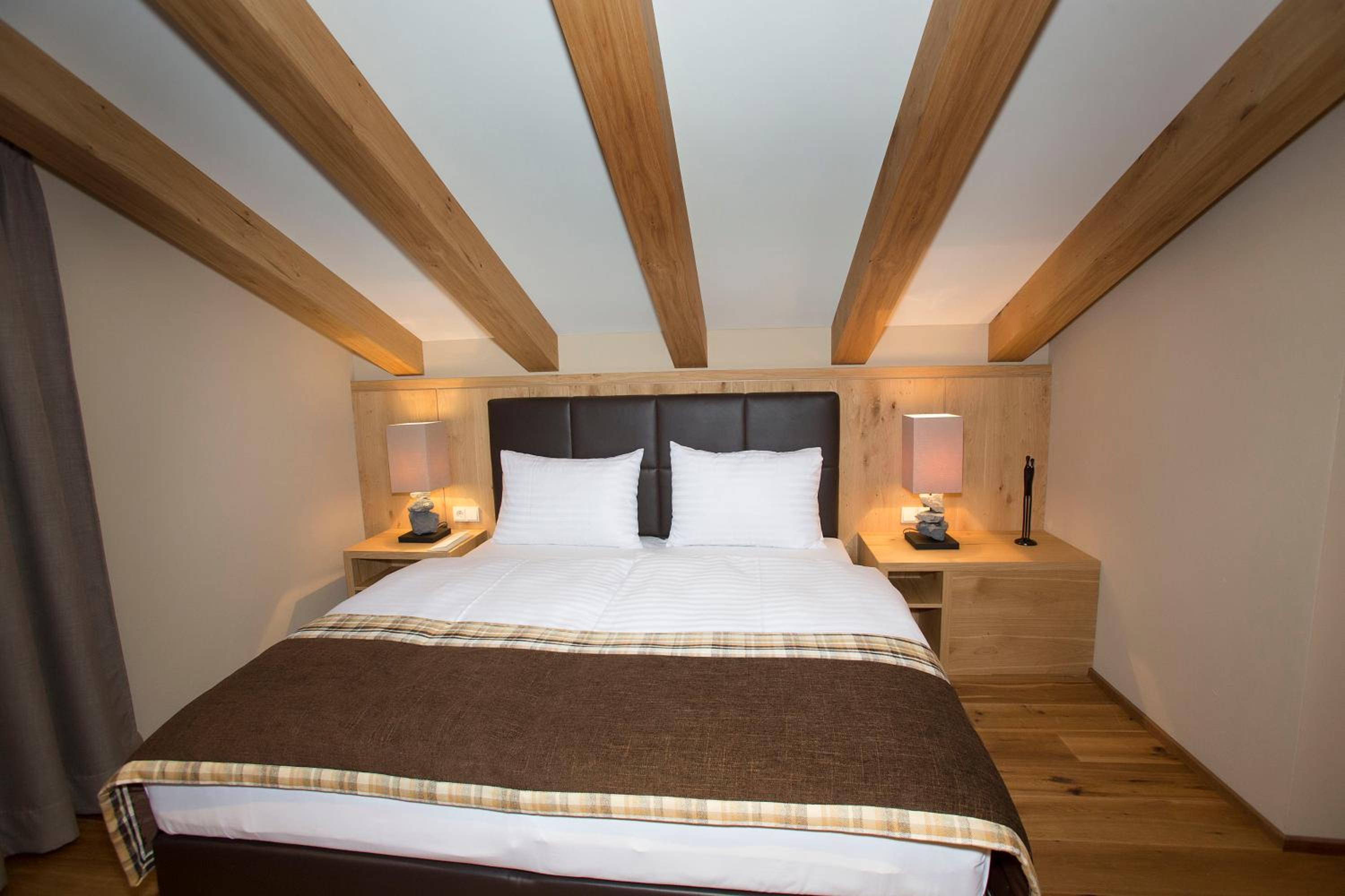 Deluxe Suite with Balcony photo 1