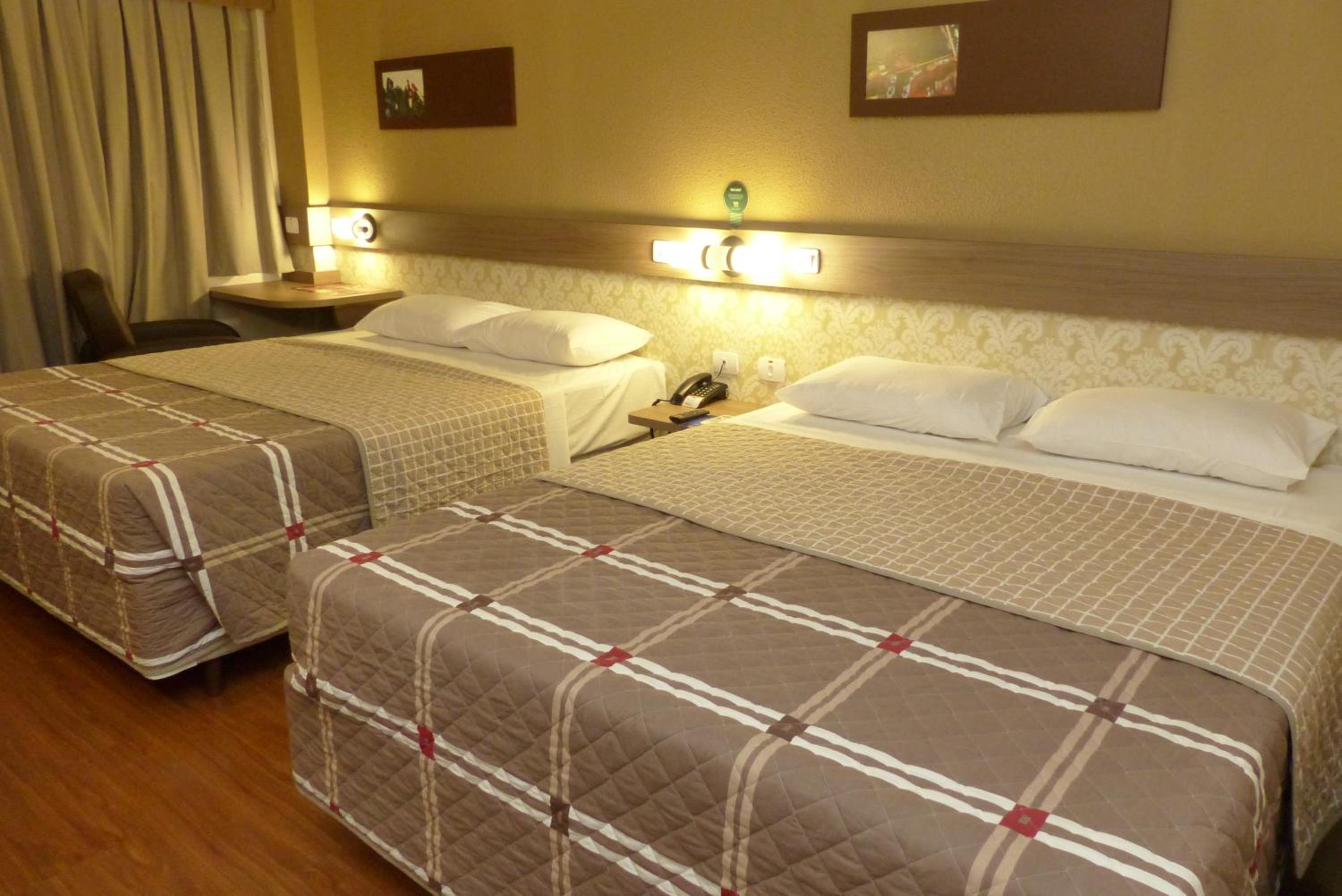 Twin Room - Disability Access photo 2