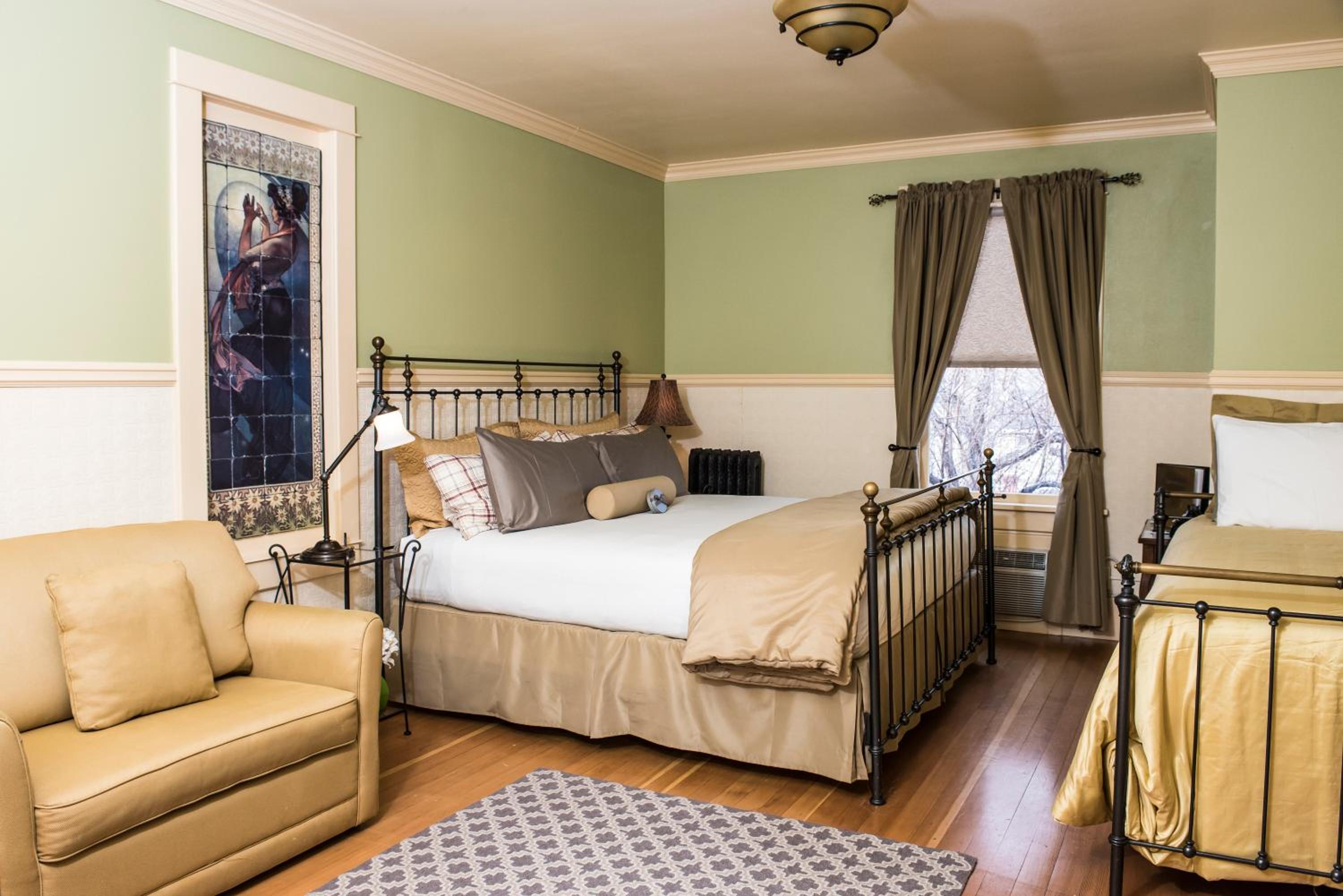 Deluxe King Room with Sofa Bed