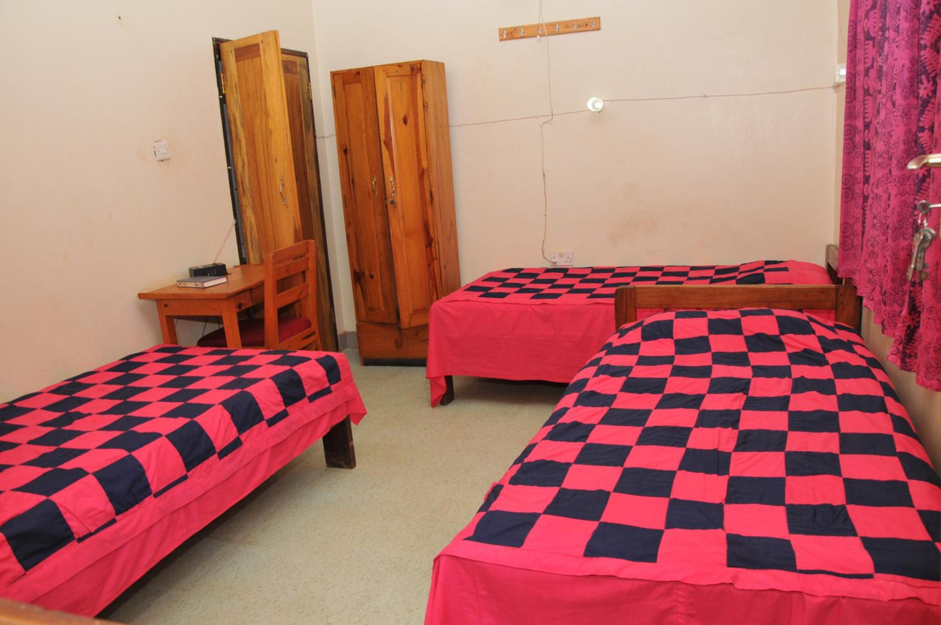 Budget Triple Room photo 2