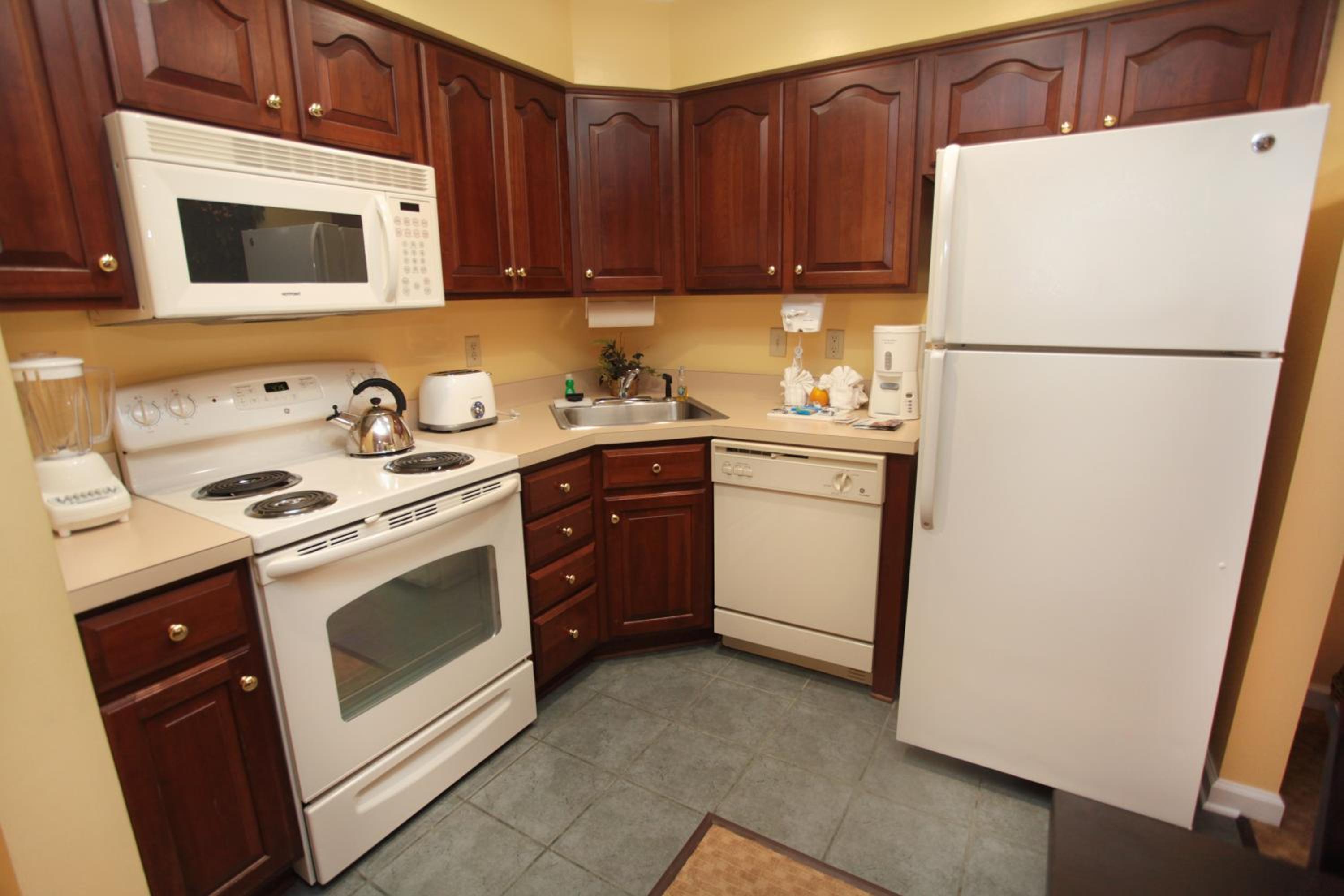 Deluxe Suite - Photo 7