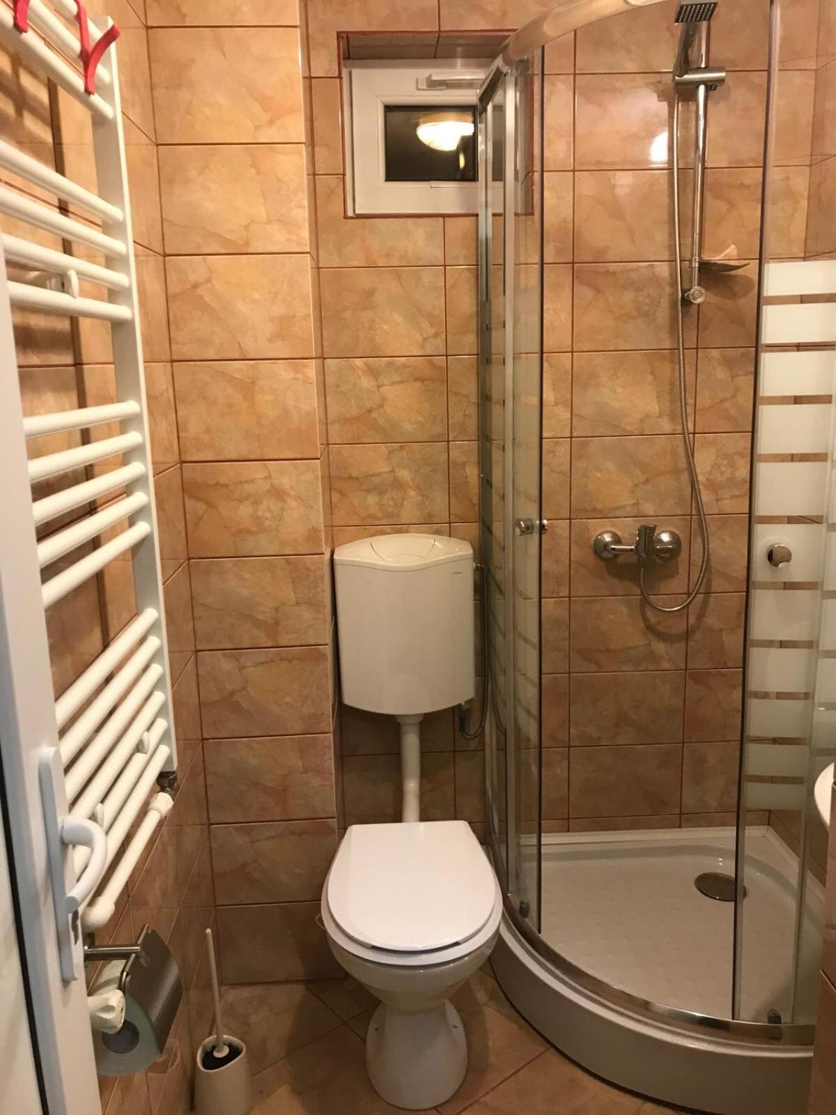 Double Room - Photo 10