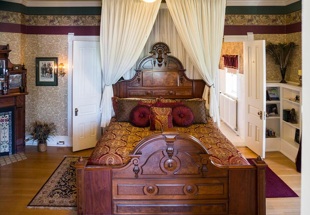 Deluxe King Room photo 3