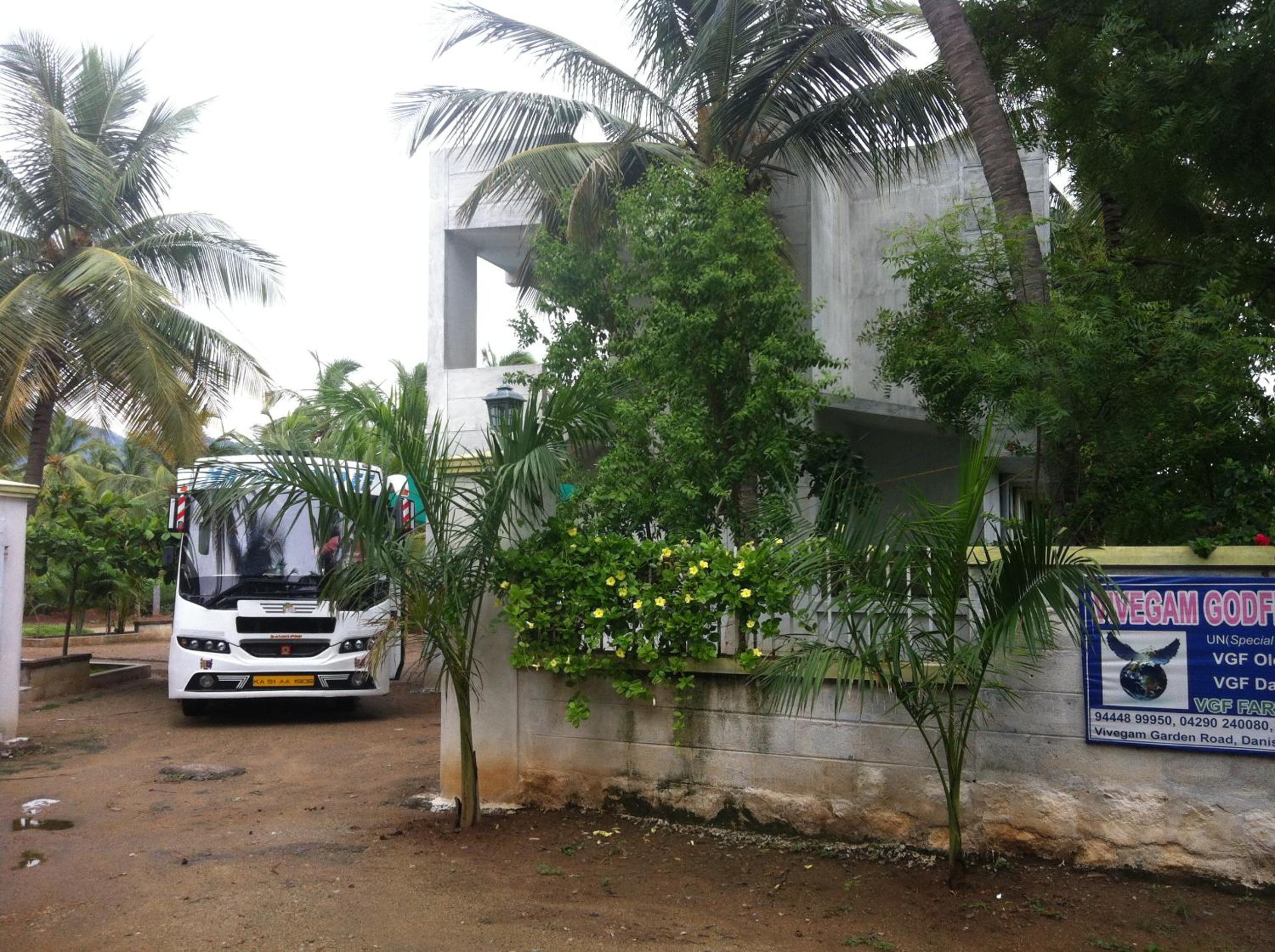 Four-Bedroom House - Photo 27