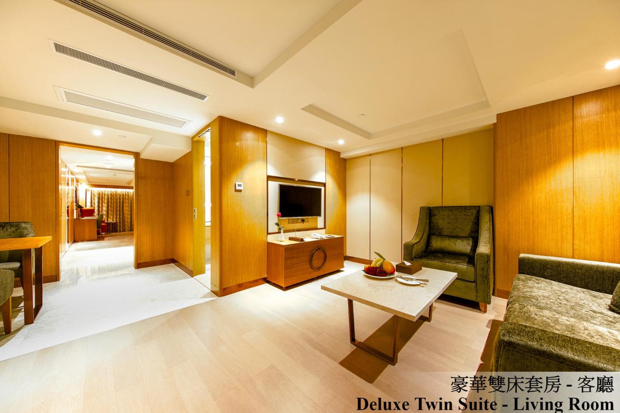 Large Twin Room photo 2