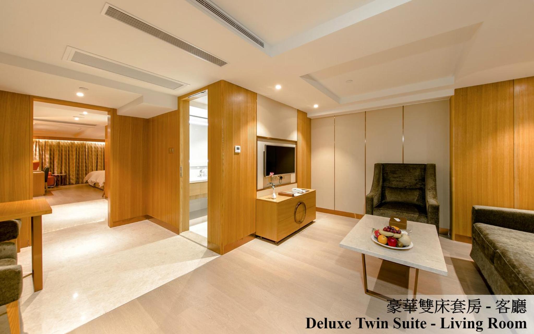 Large Twin Room photo 3