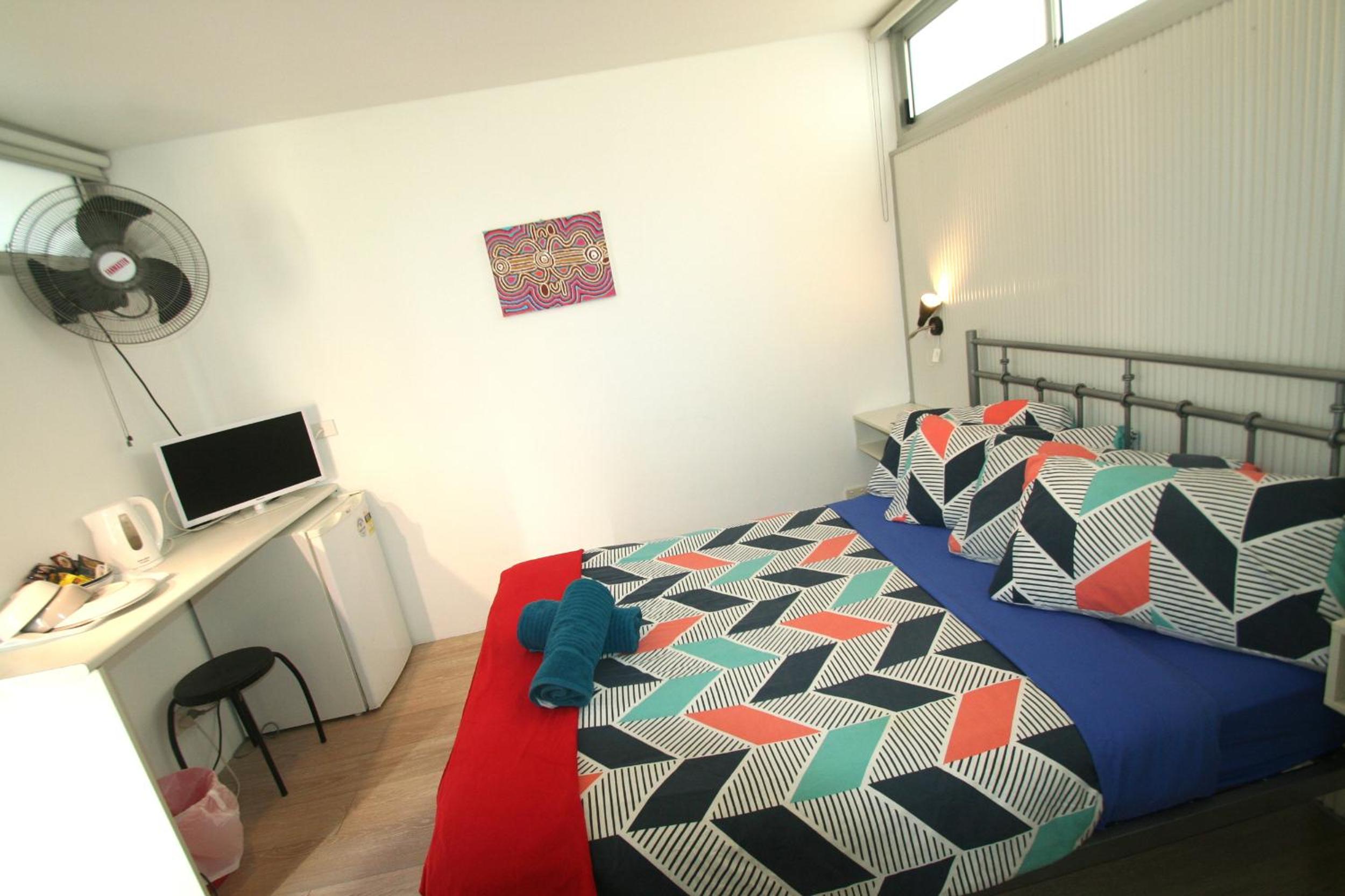 Double Room with Shared Bathroom photo 2