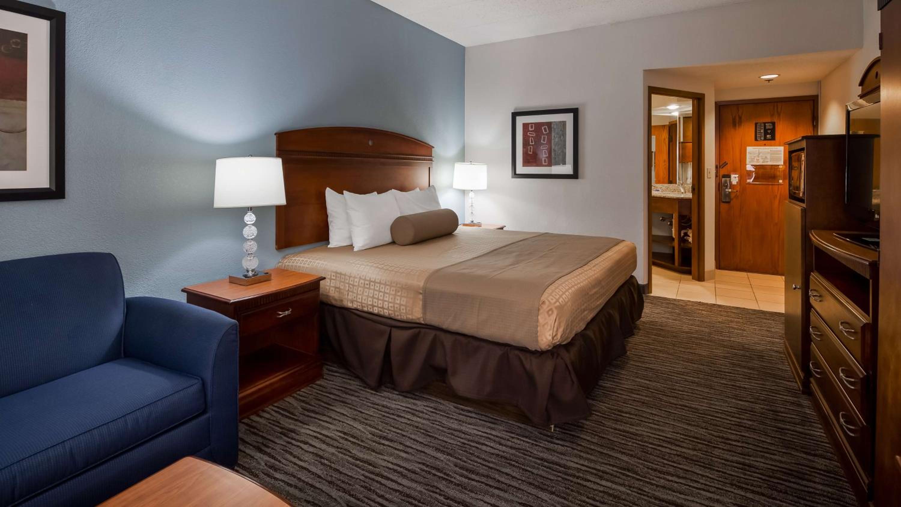 Deluxe King Room - Photo 4