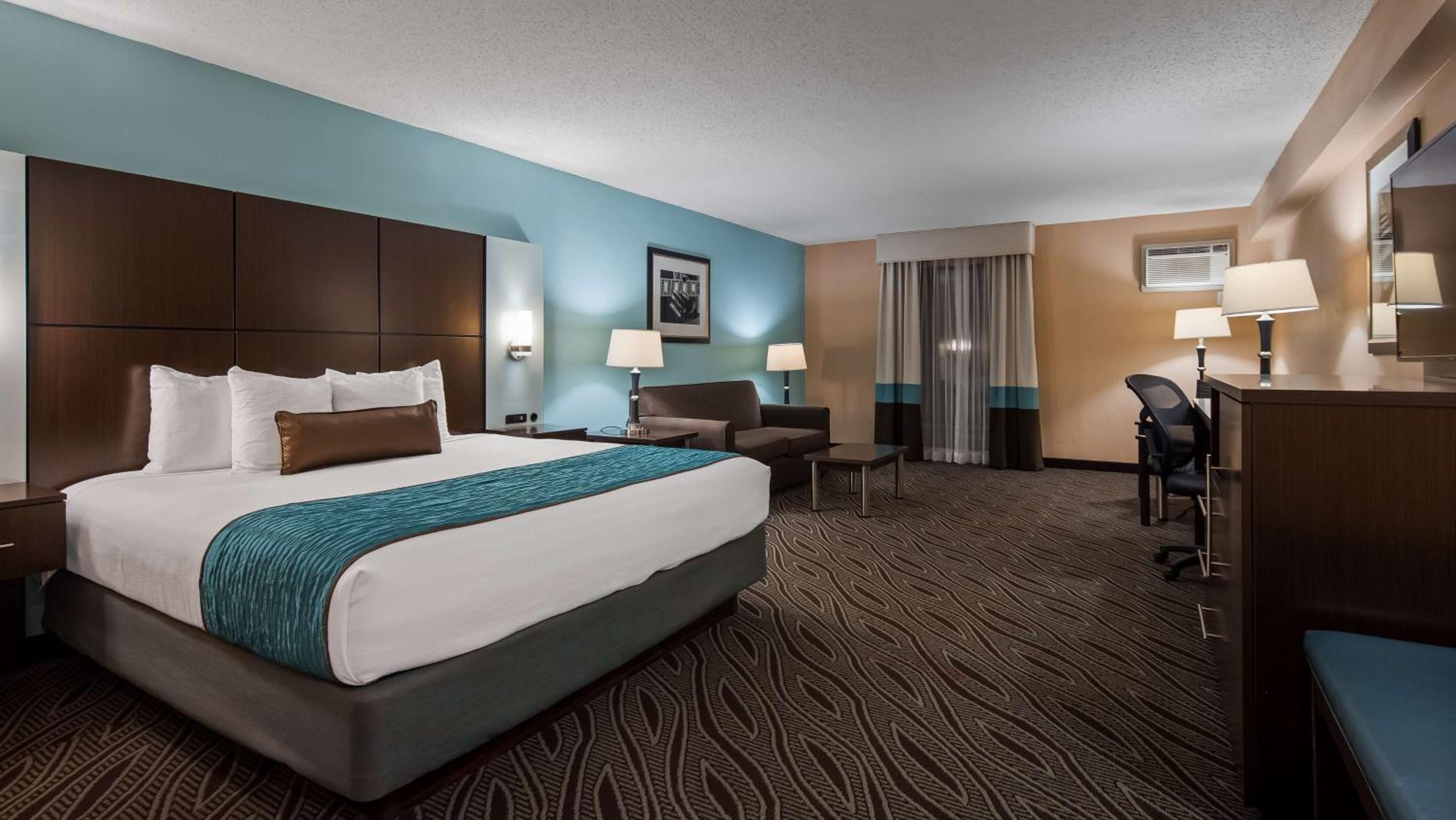 King Room with Sofa Bed