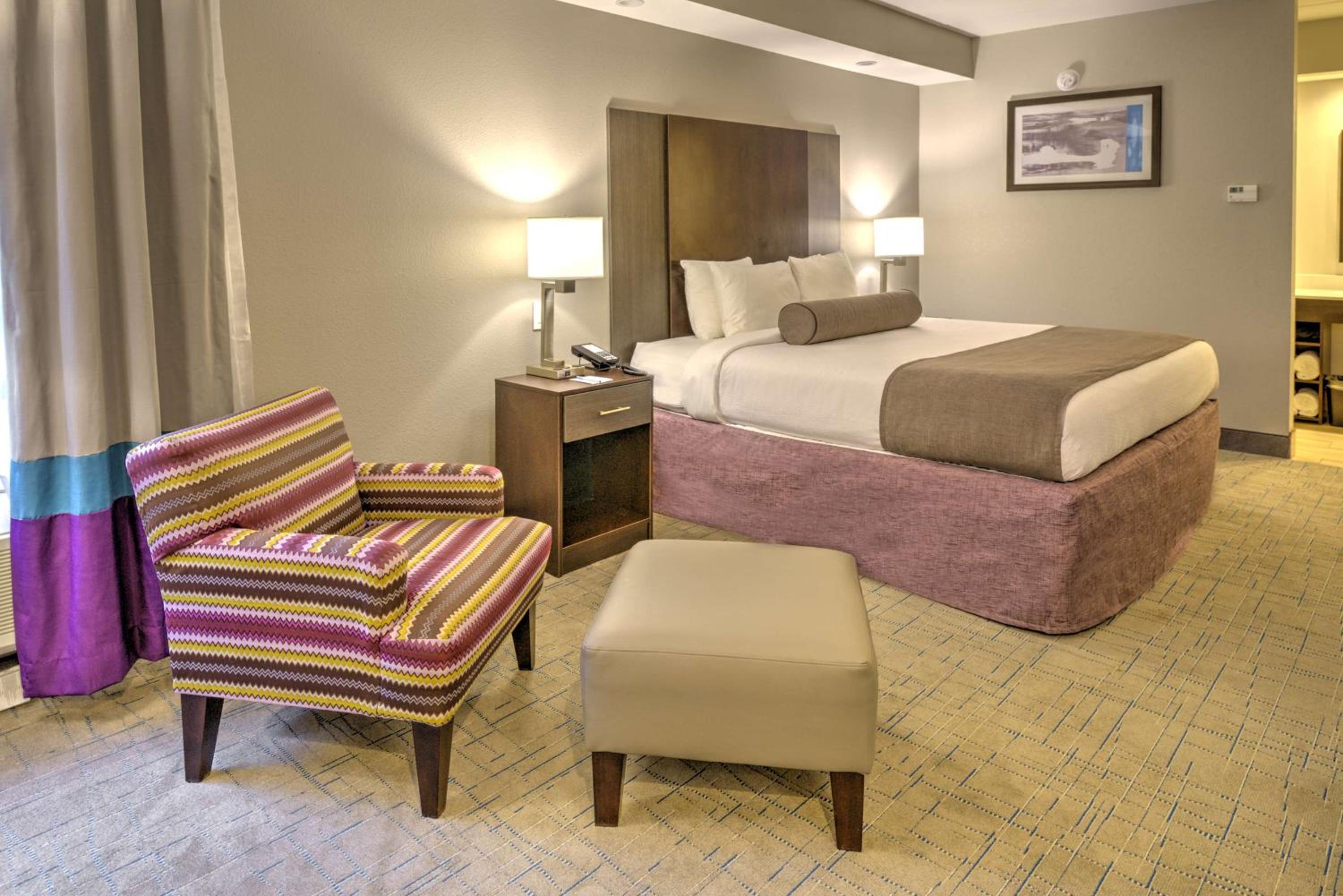 King Suite with Sofa Bed - Non-Smoking
