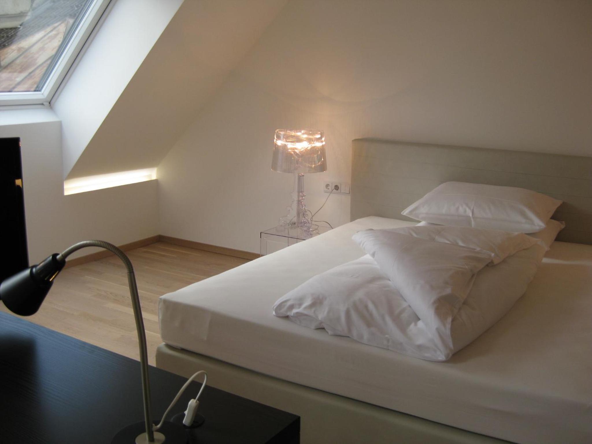 Suite - Photo 7