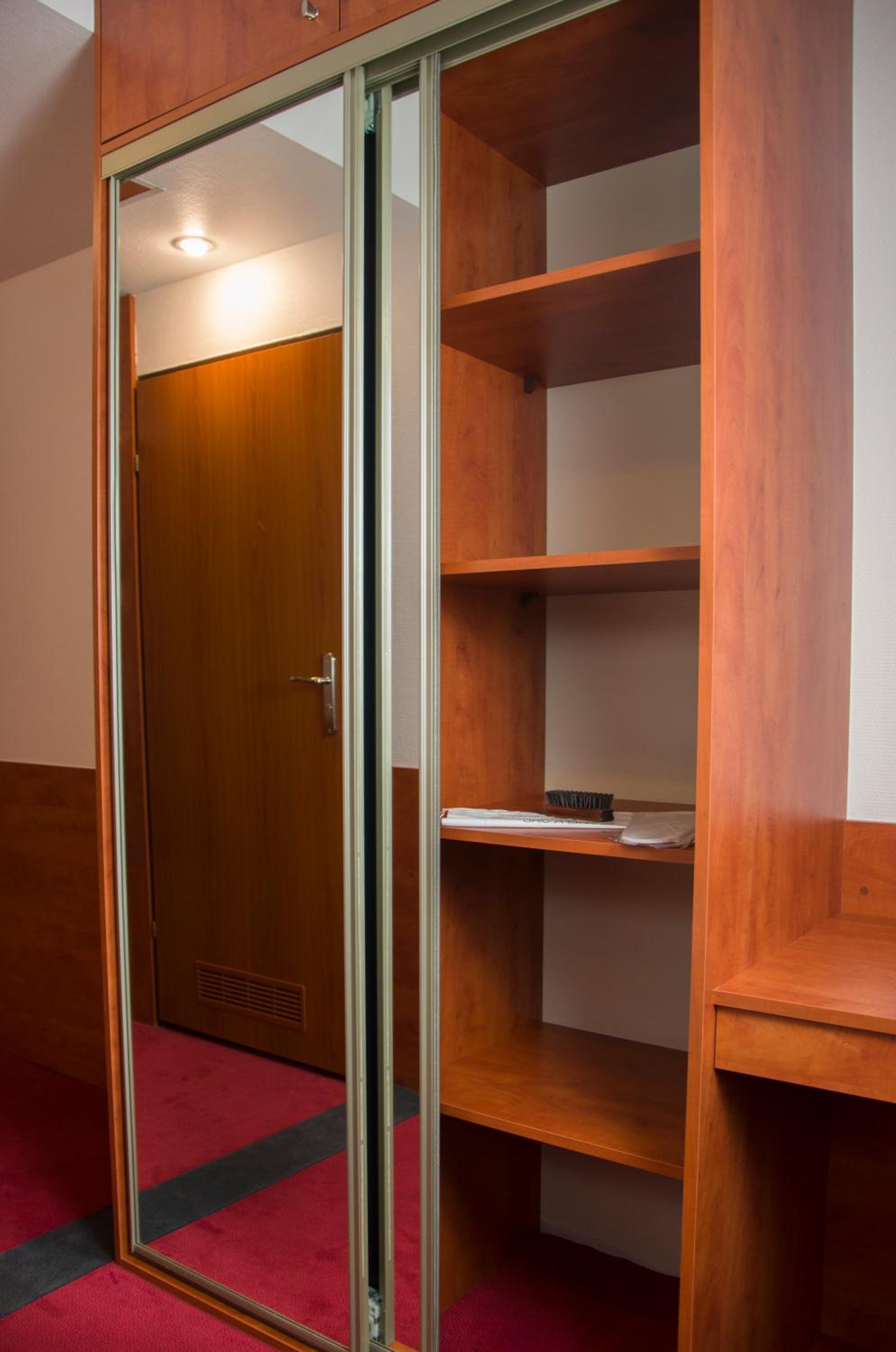 Double Room - Photo 14