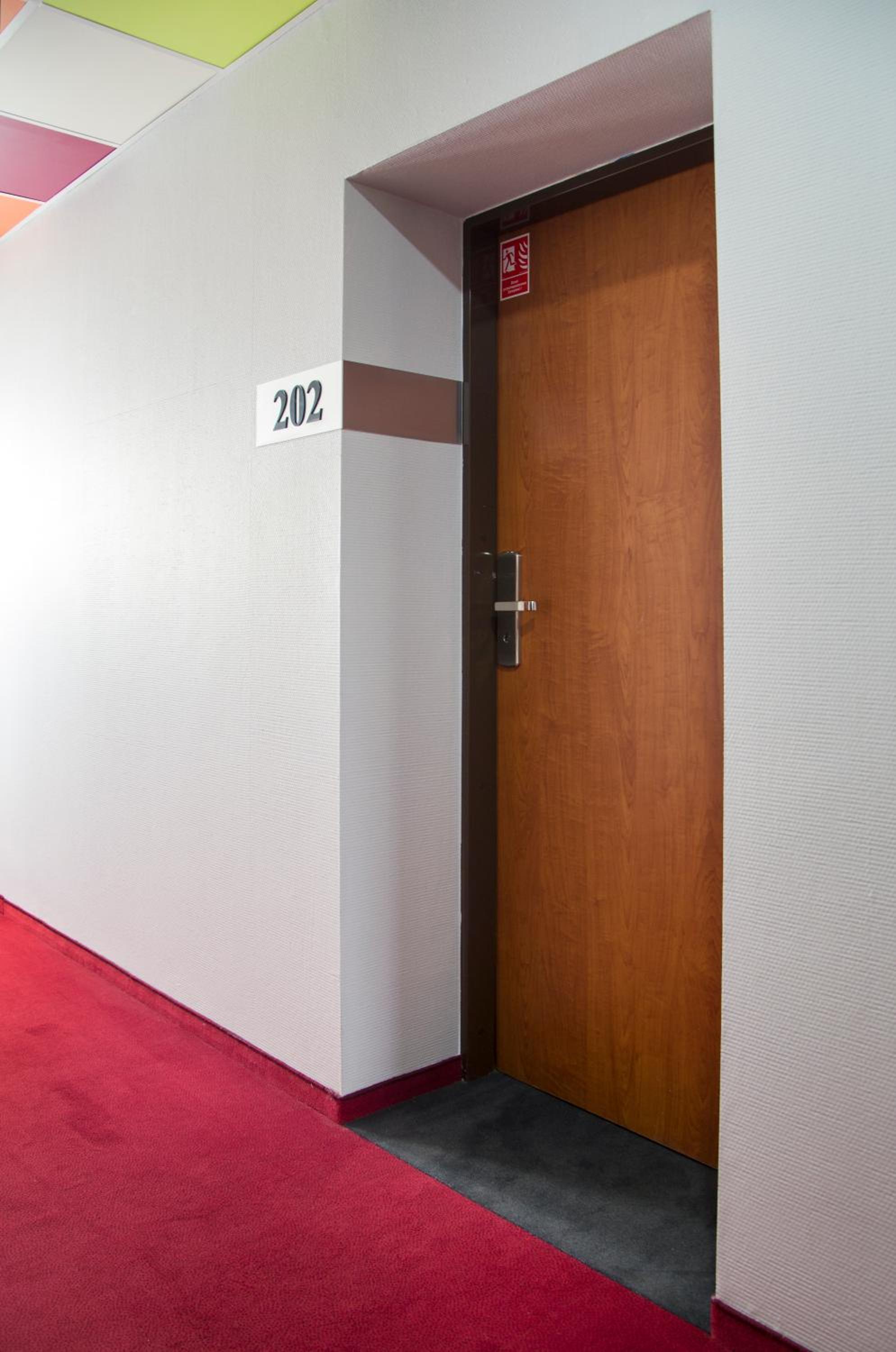 Double Room - Photo 9
