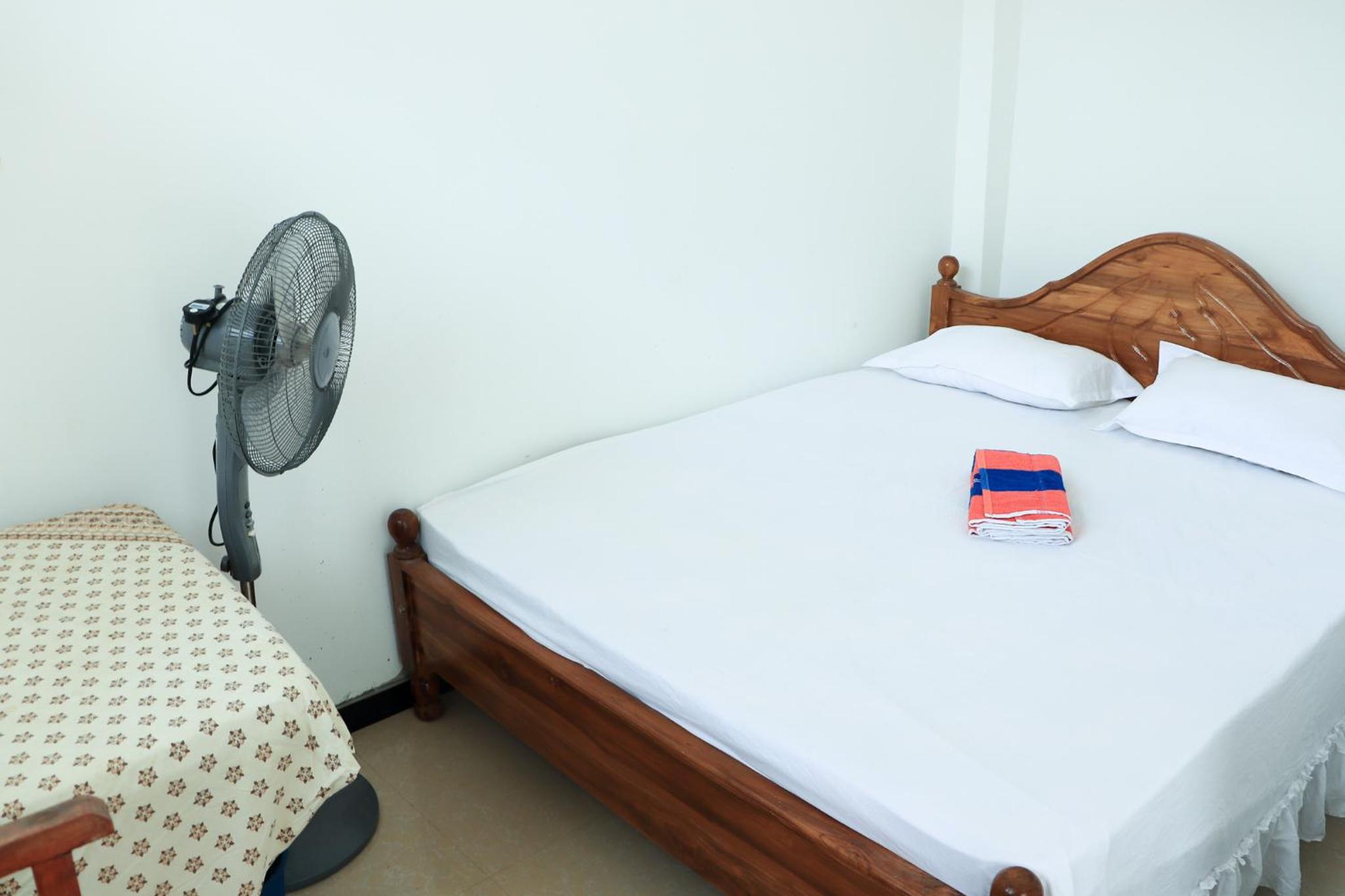 Budget Double Room photo 3