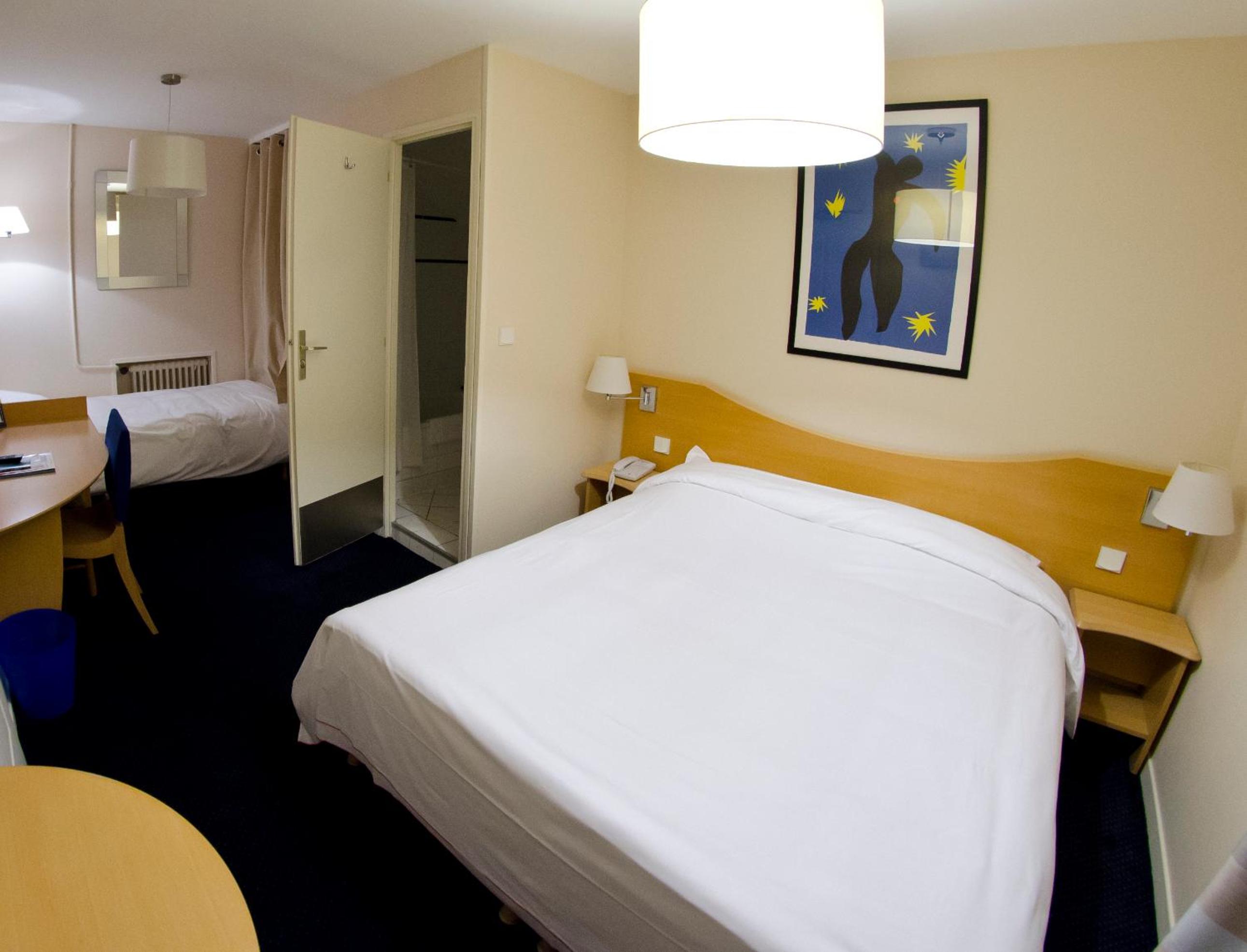 Double Room - Photo 8