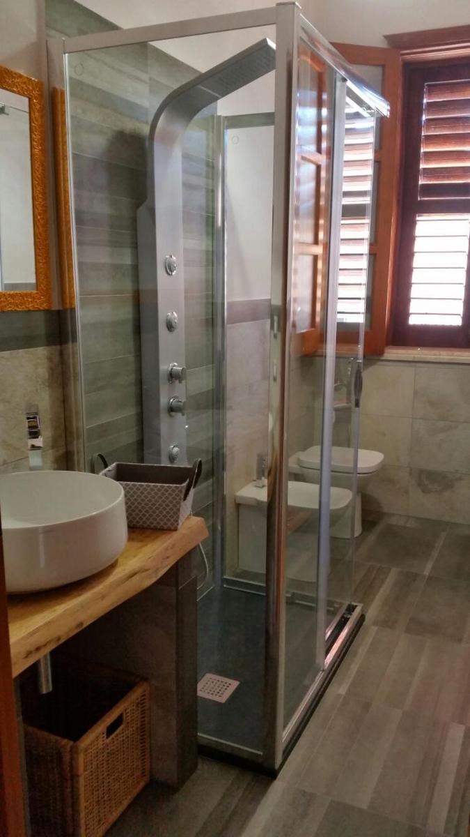 Double Room - Photo 6