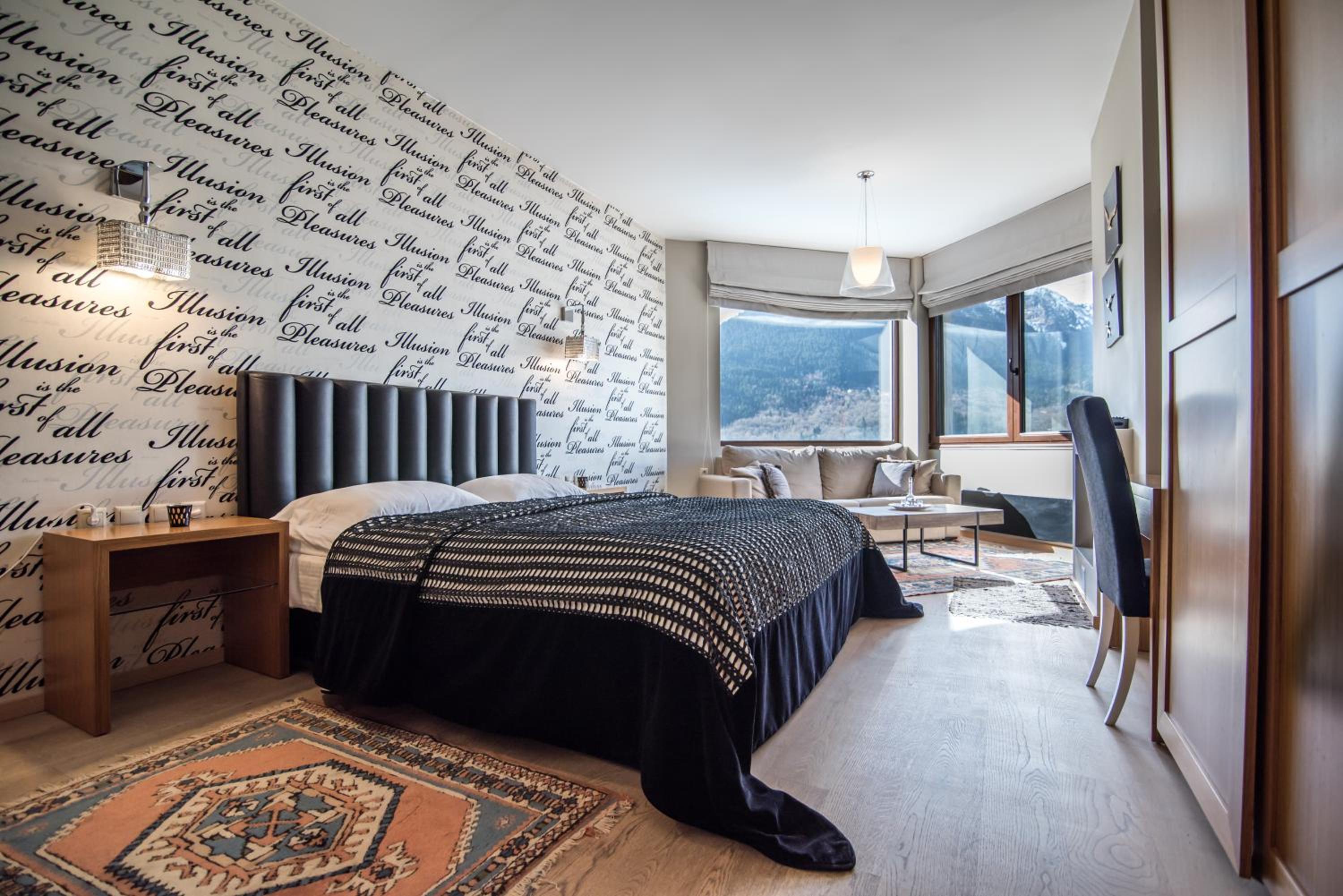 Junior Suite with Fireplace and Forest View