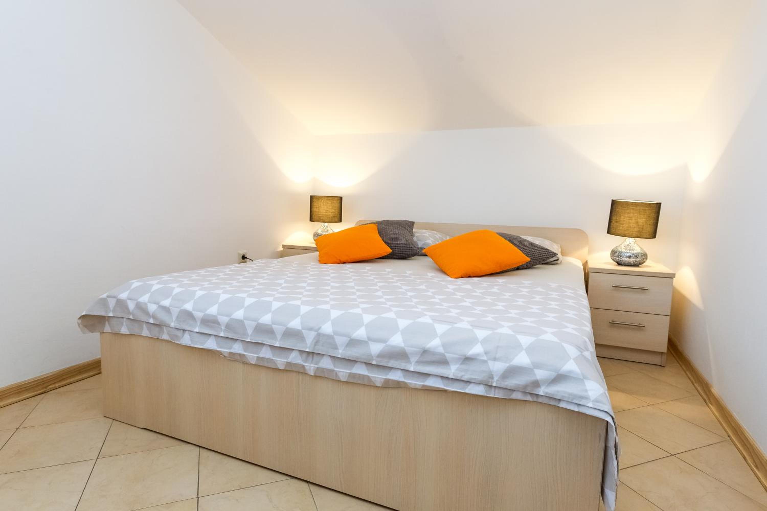 Comfort One-Bedroom Apartment with Terrace photo 3