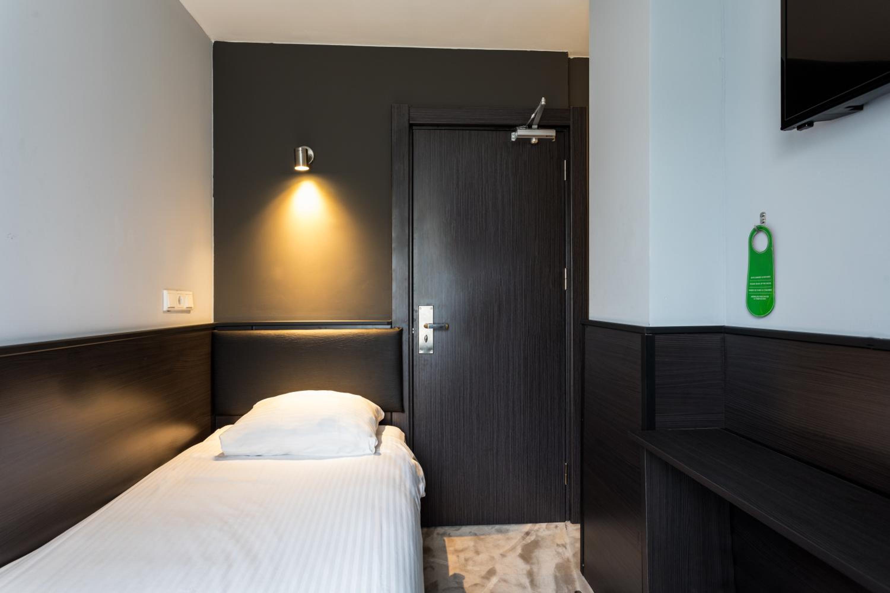 Single Room photo 2