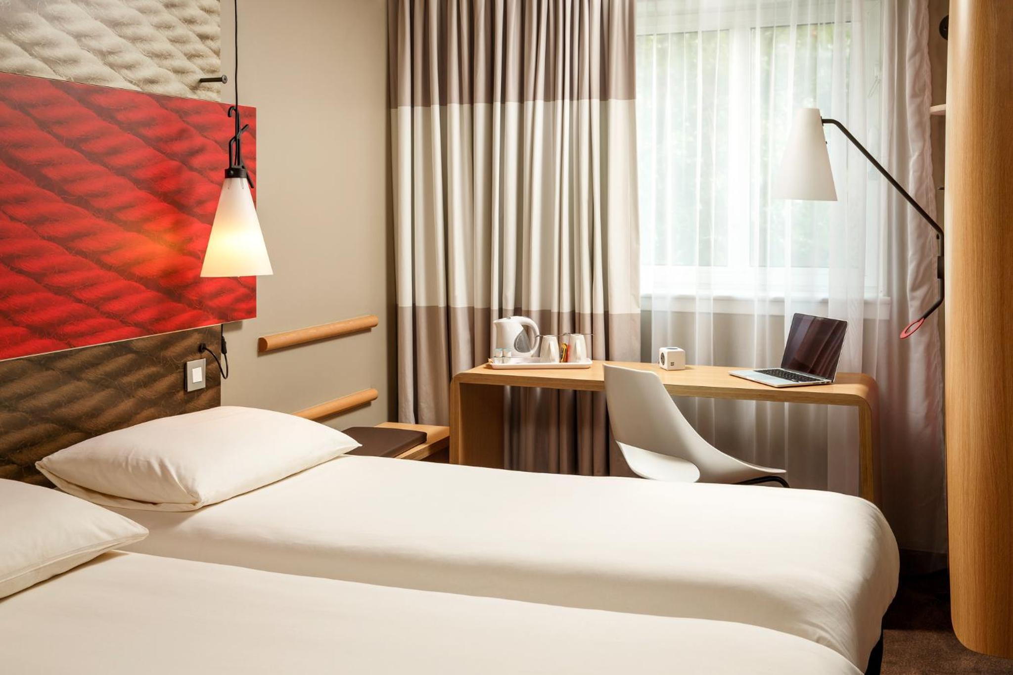 Twin Room with 2 beds - Photo 6