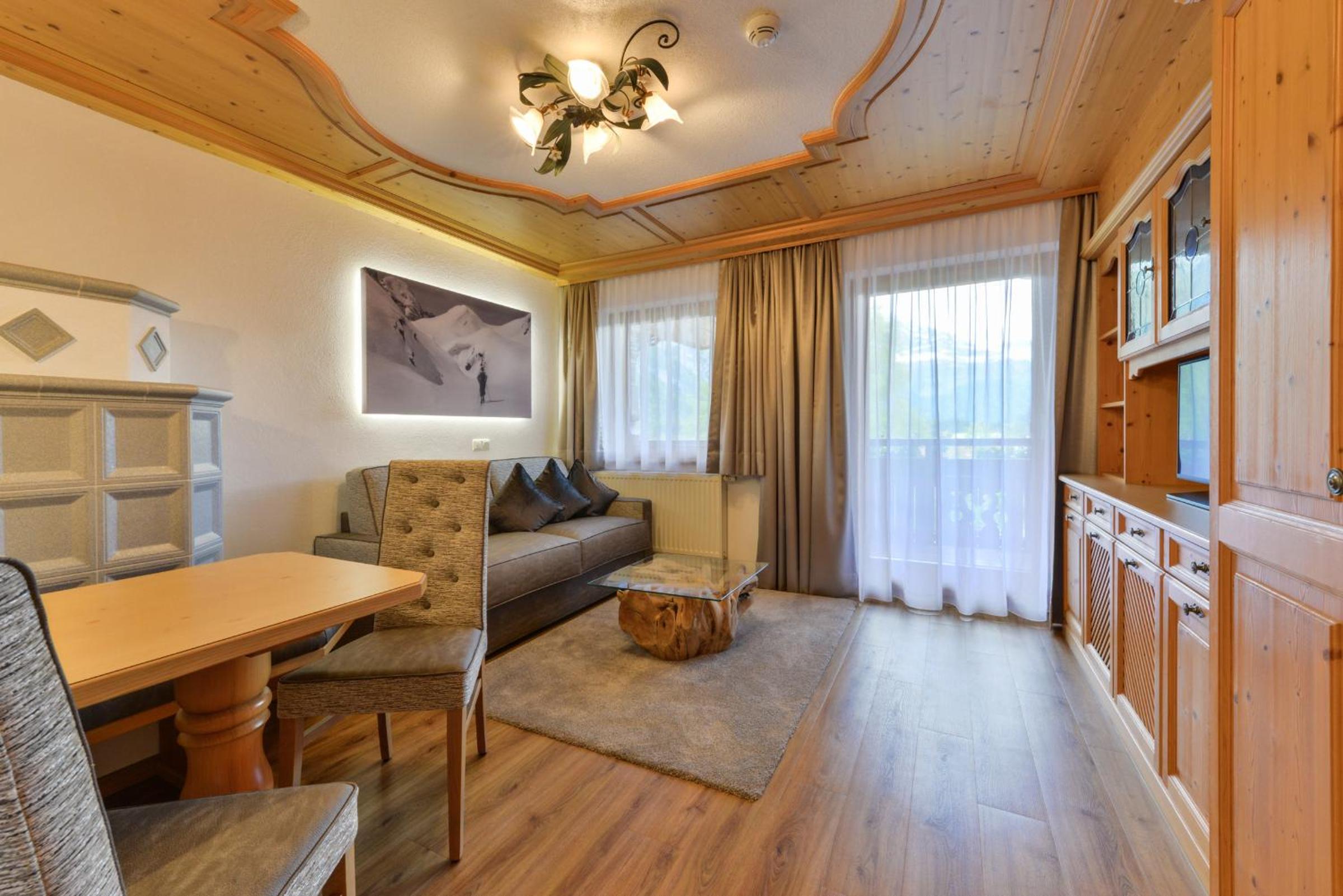 Suite with Mountain View