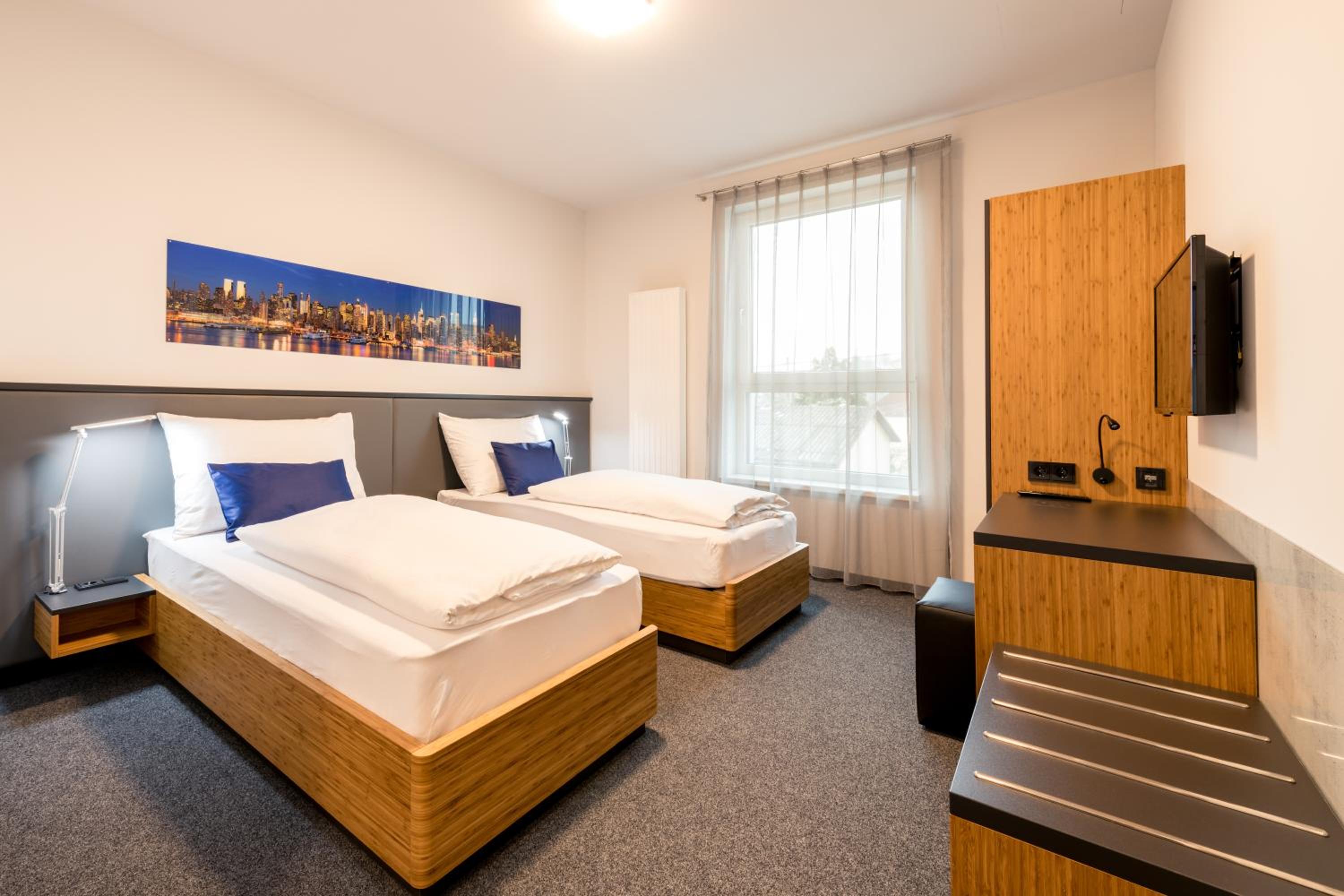 Superior Twin Room - Photo 1