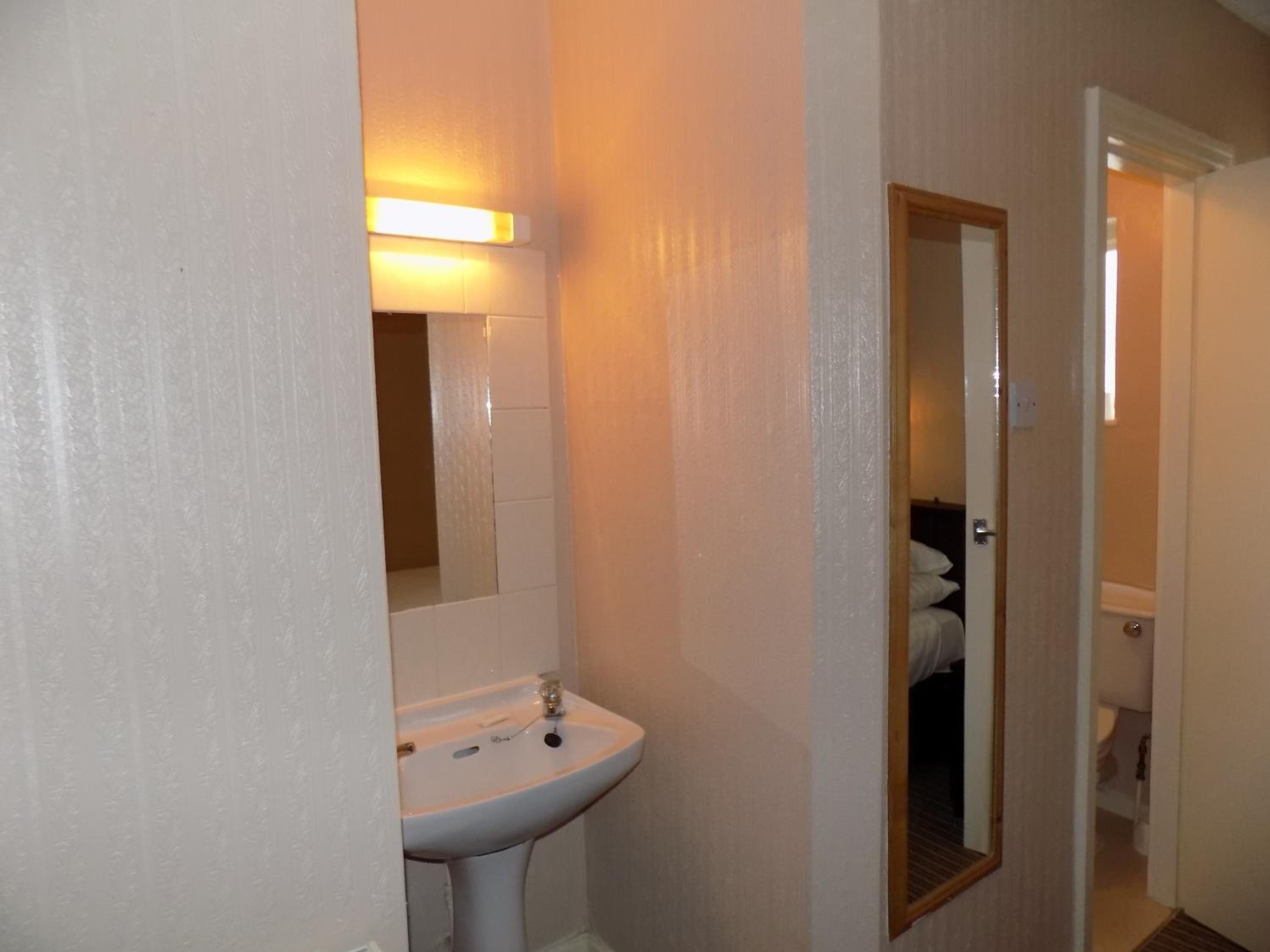 Single Room photo 3