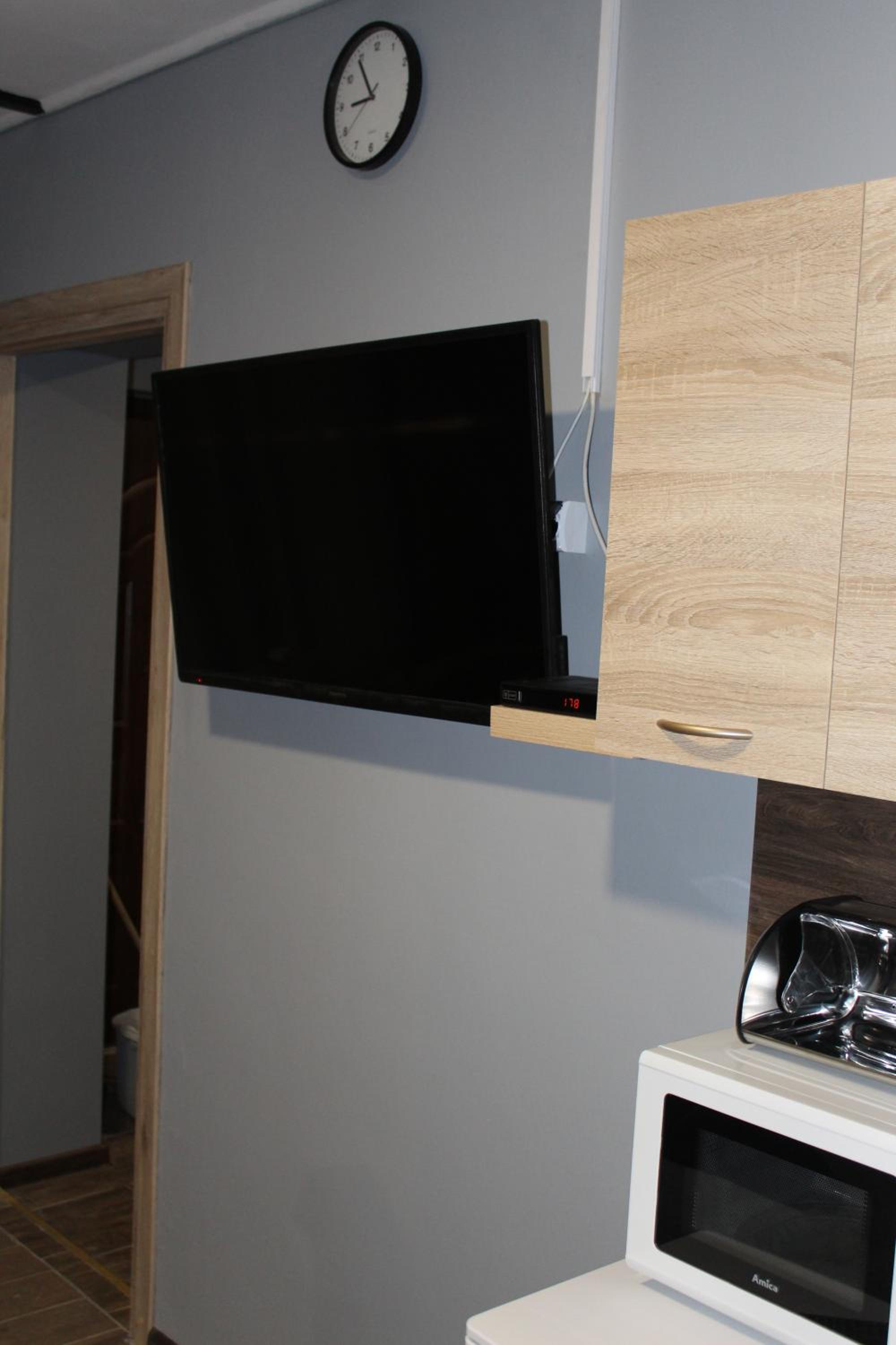 One-Bedroom Apartment - Photo 5