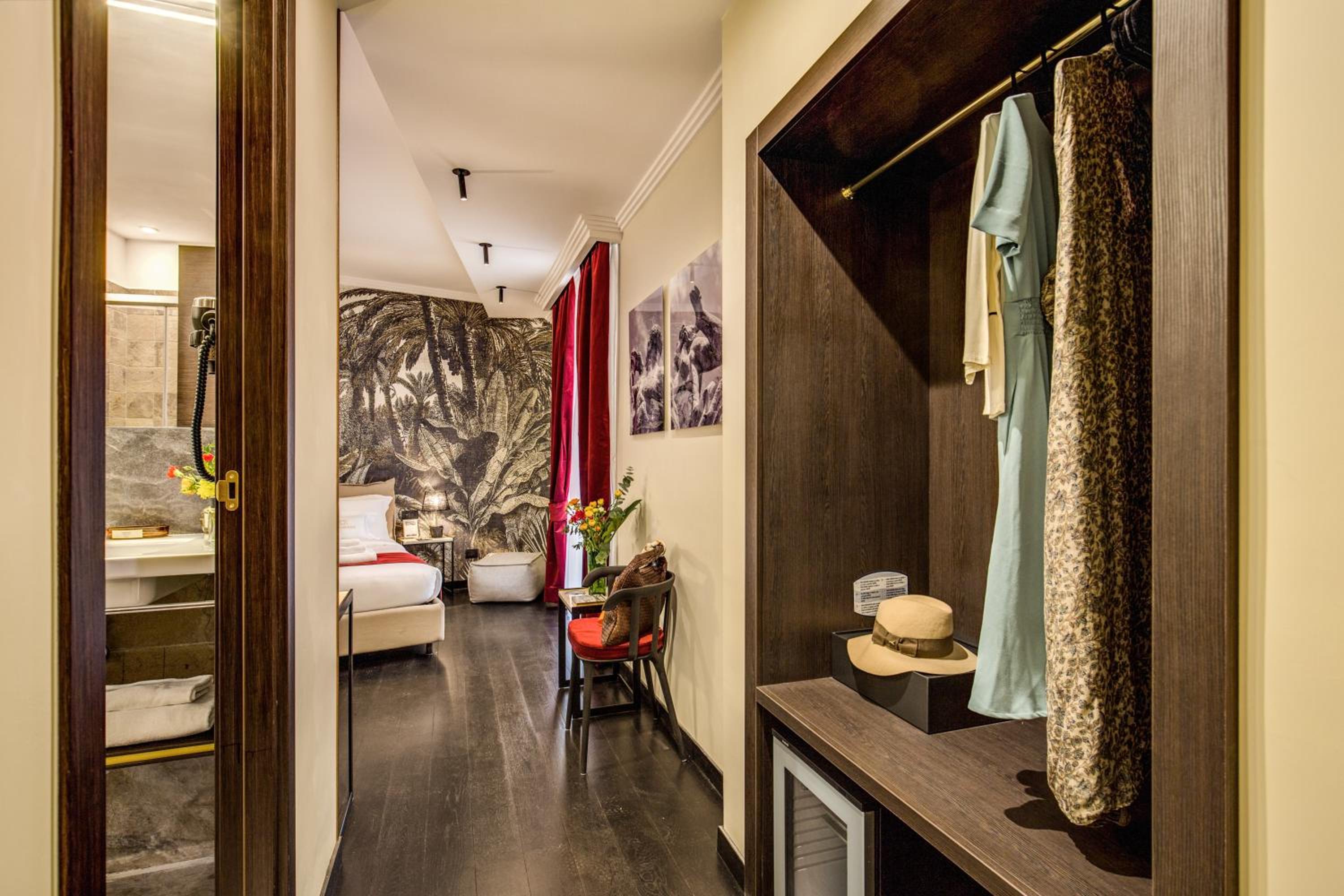 Double Room with Spa Bath photo 2