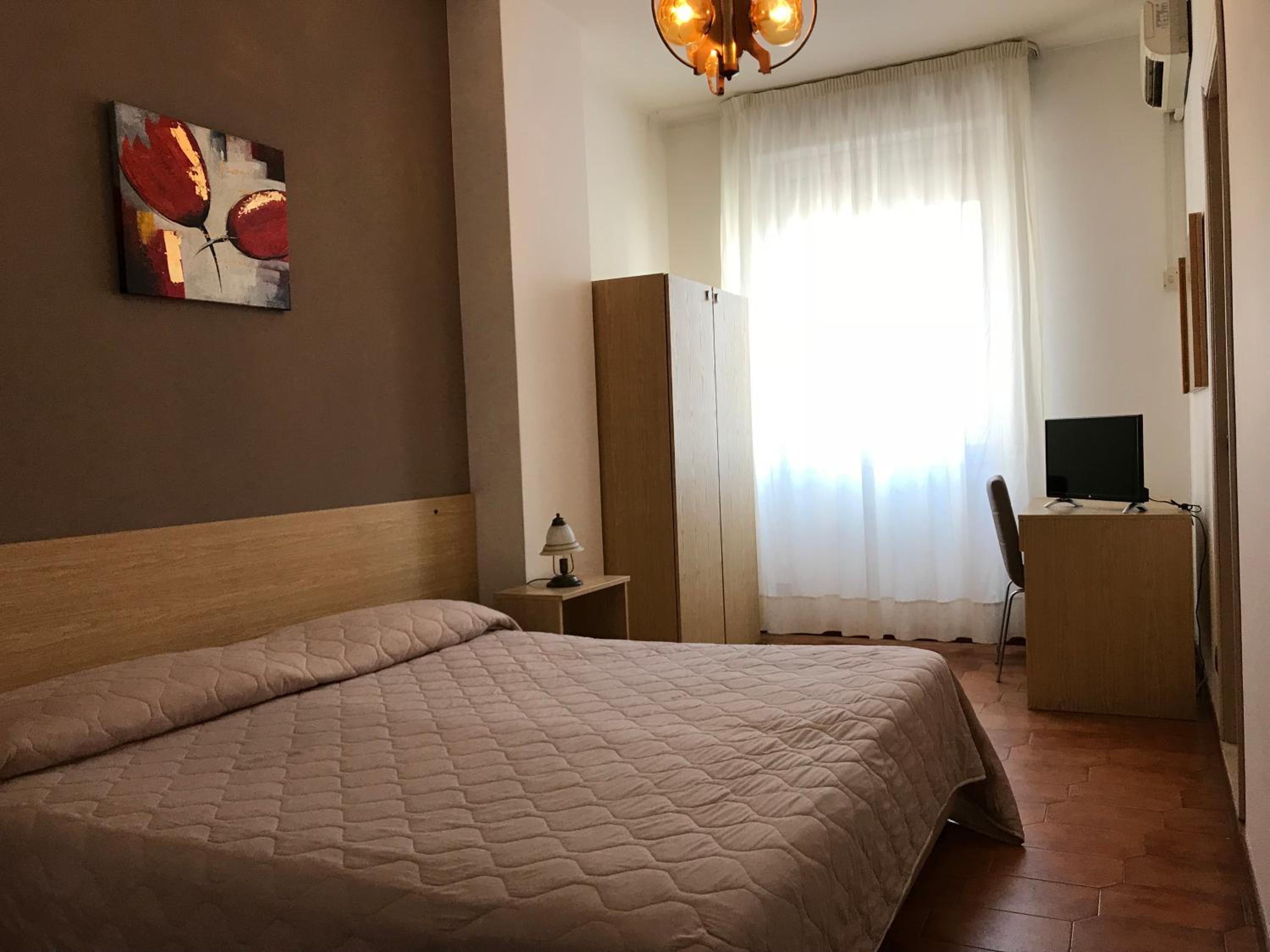 Economy Double or Twin Room with Interior Patio View