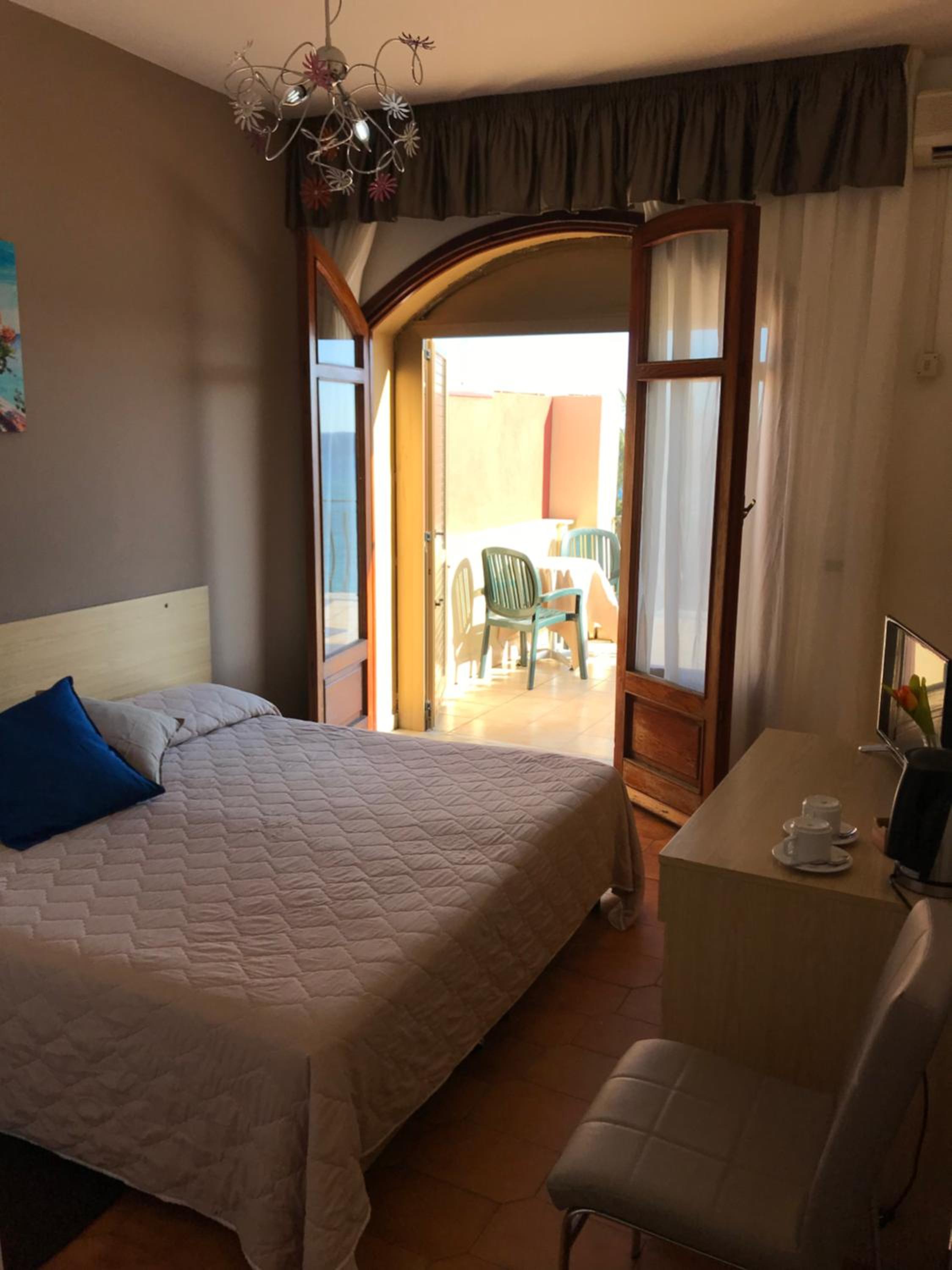 Superior Double or Twin Room with Sea View