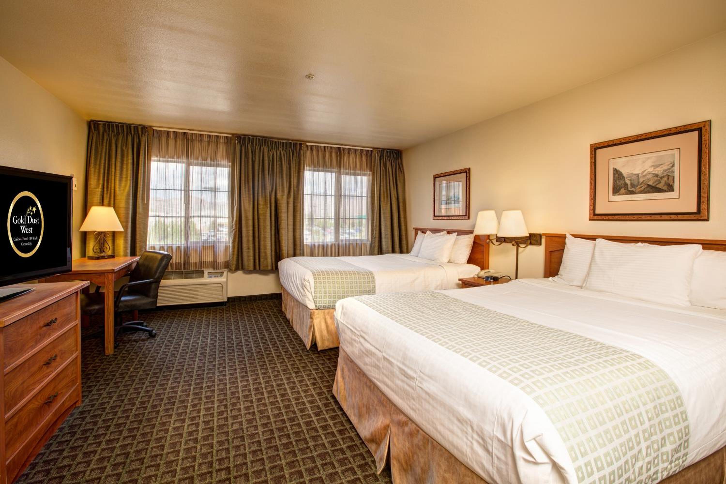 Junior Queen Suite - Photo 4