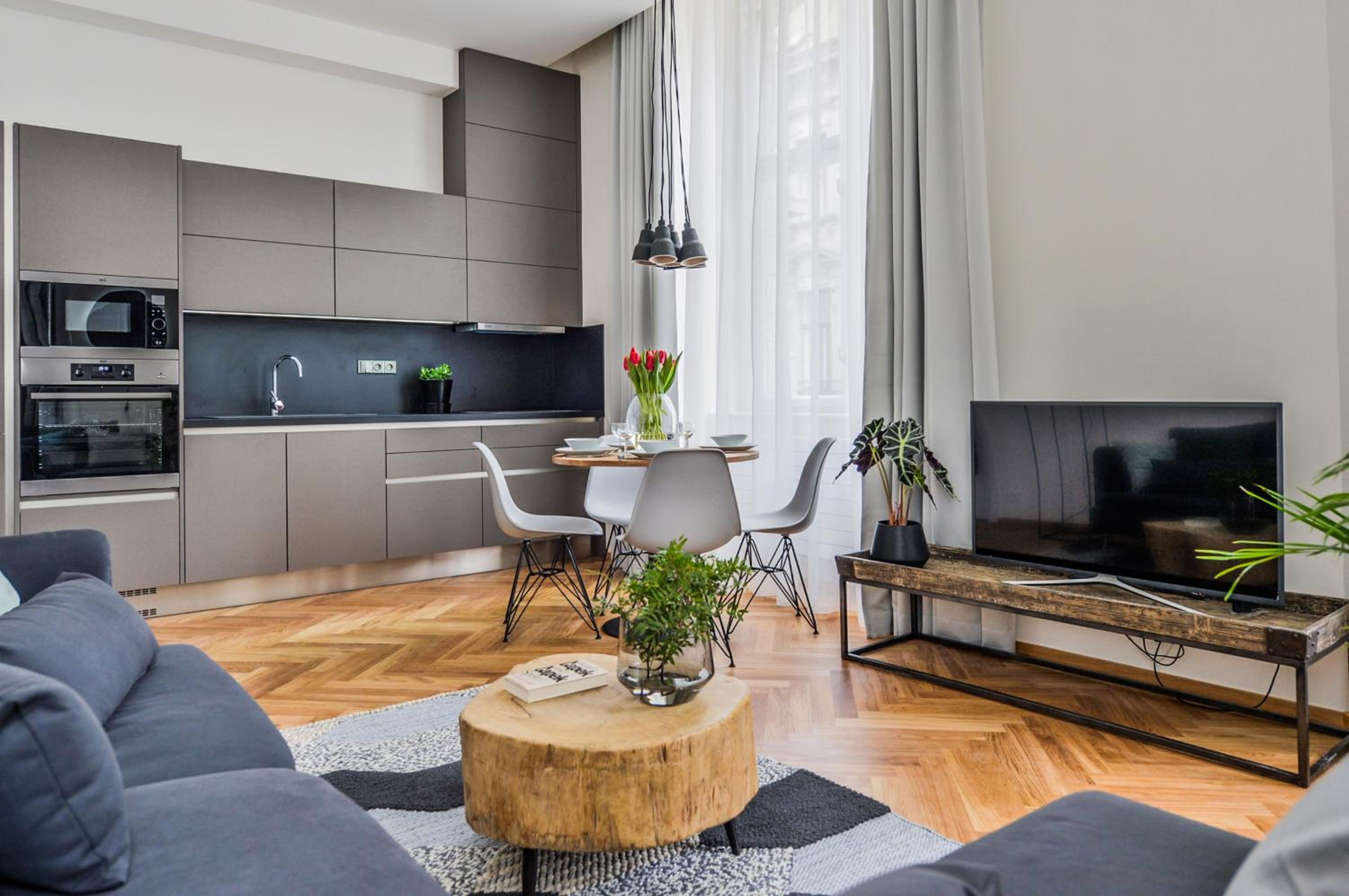 One-Bedroom Apartment