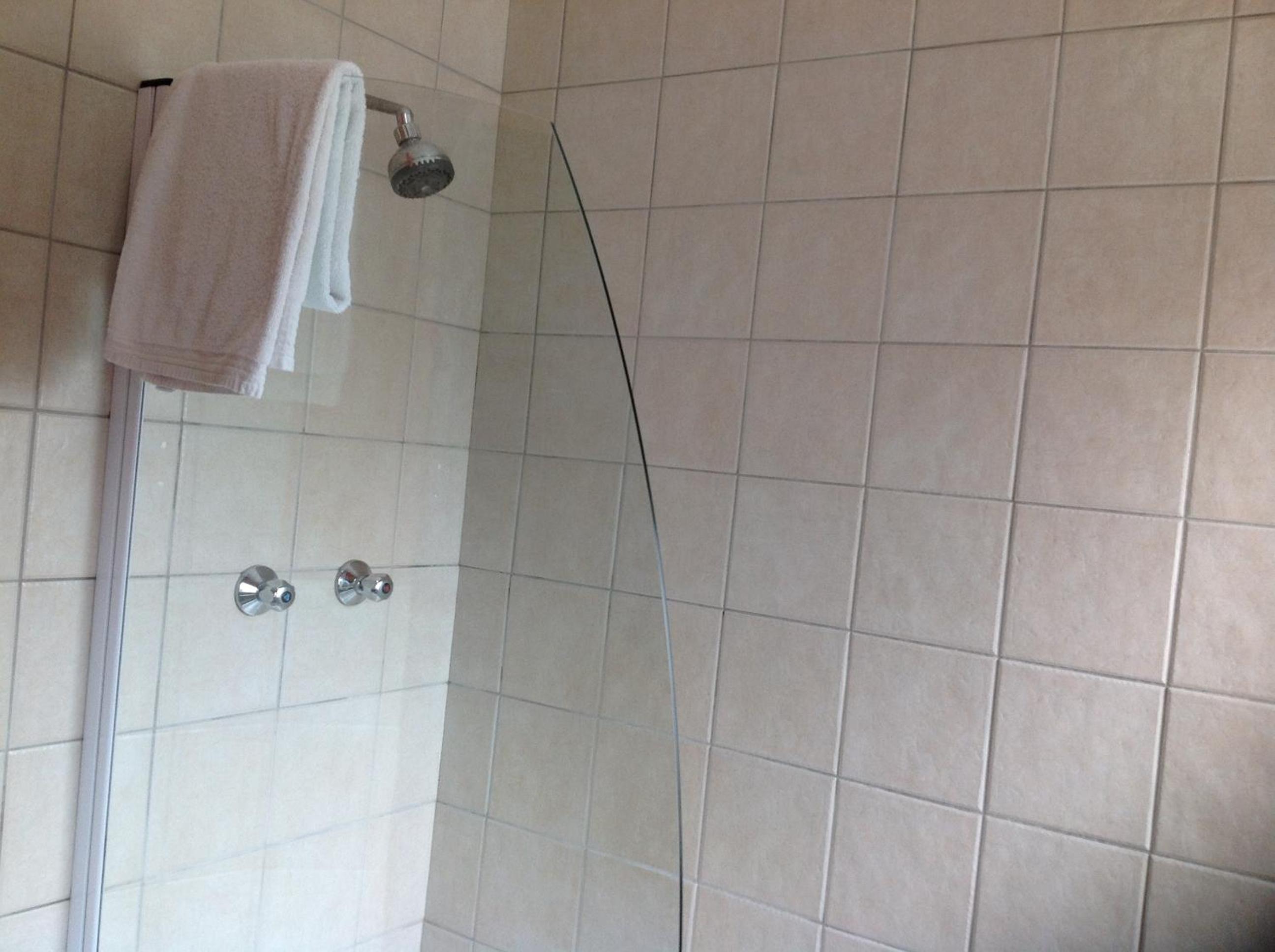Standard Double Room - Photo 3