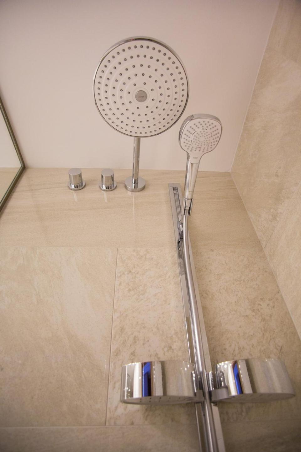 Double or Twin Room with Balcony photo 3