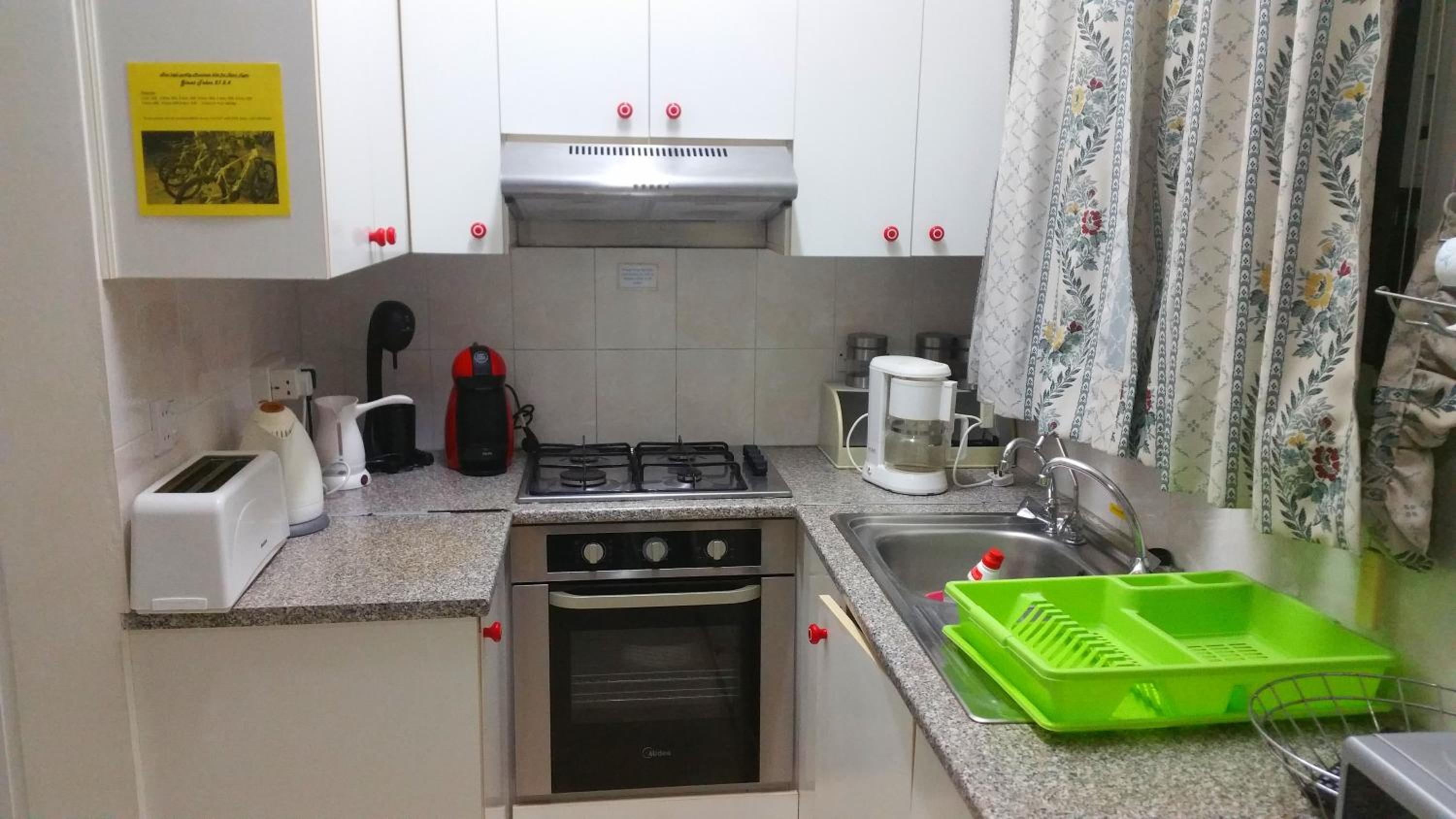 One-Bedroom Apartment - Photo 11