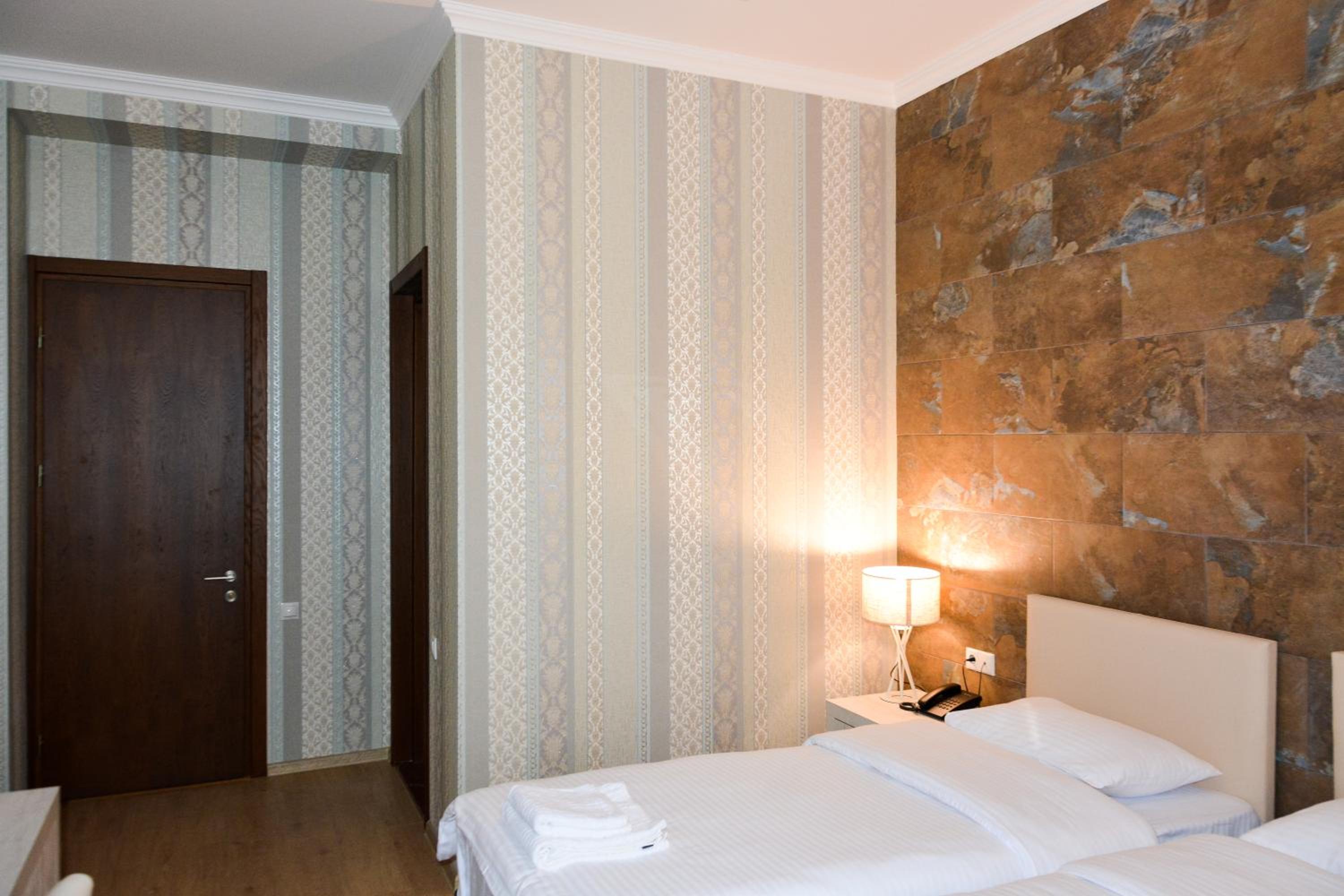 Standard Double or Twin Room photo 2
