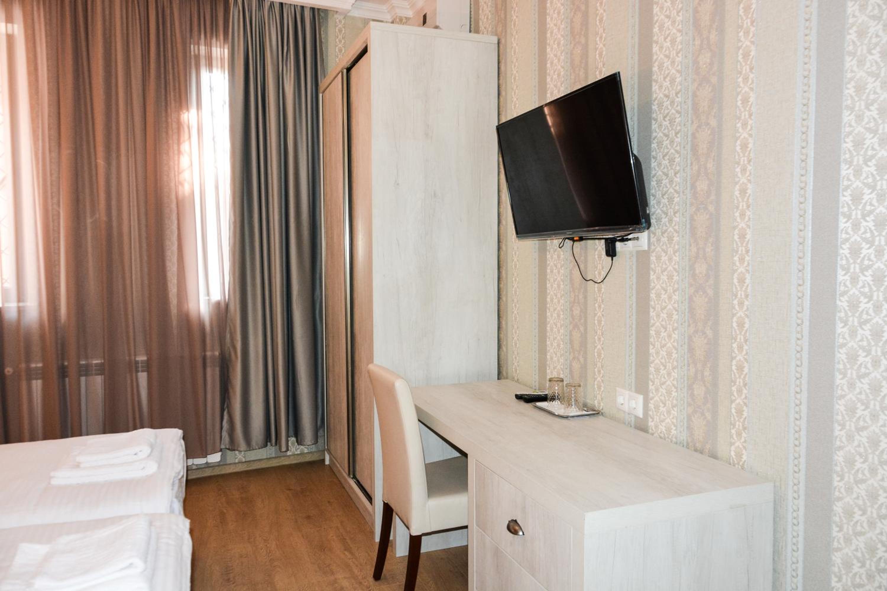 Standard Double or Twin Room photo 3