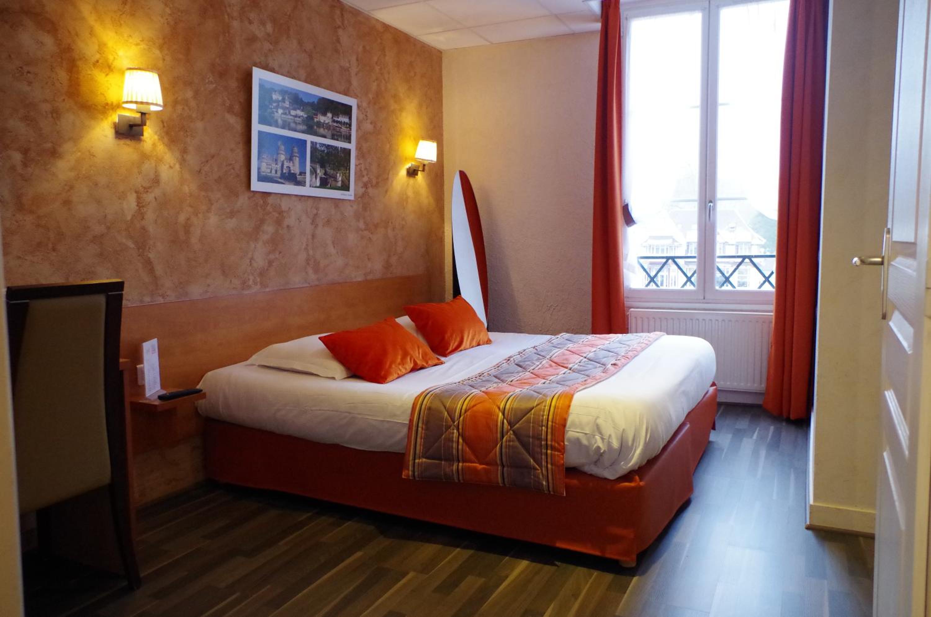 Double Room - Photo 3