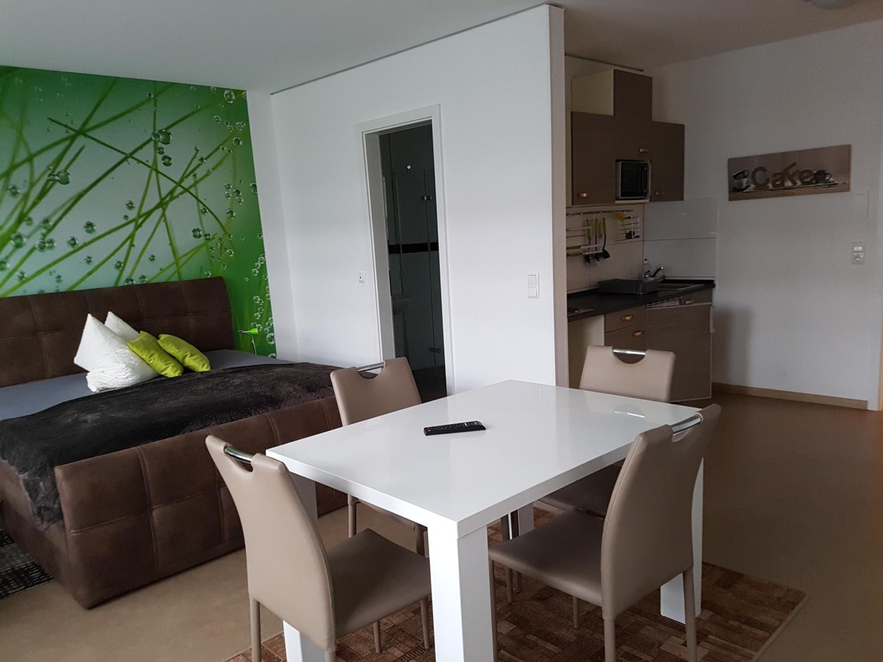 Family Room with Kitchen photo 3