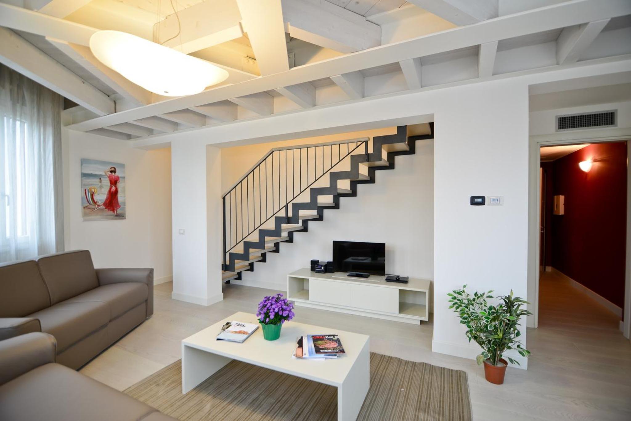 Apartment photo 1