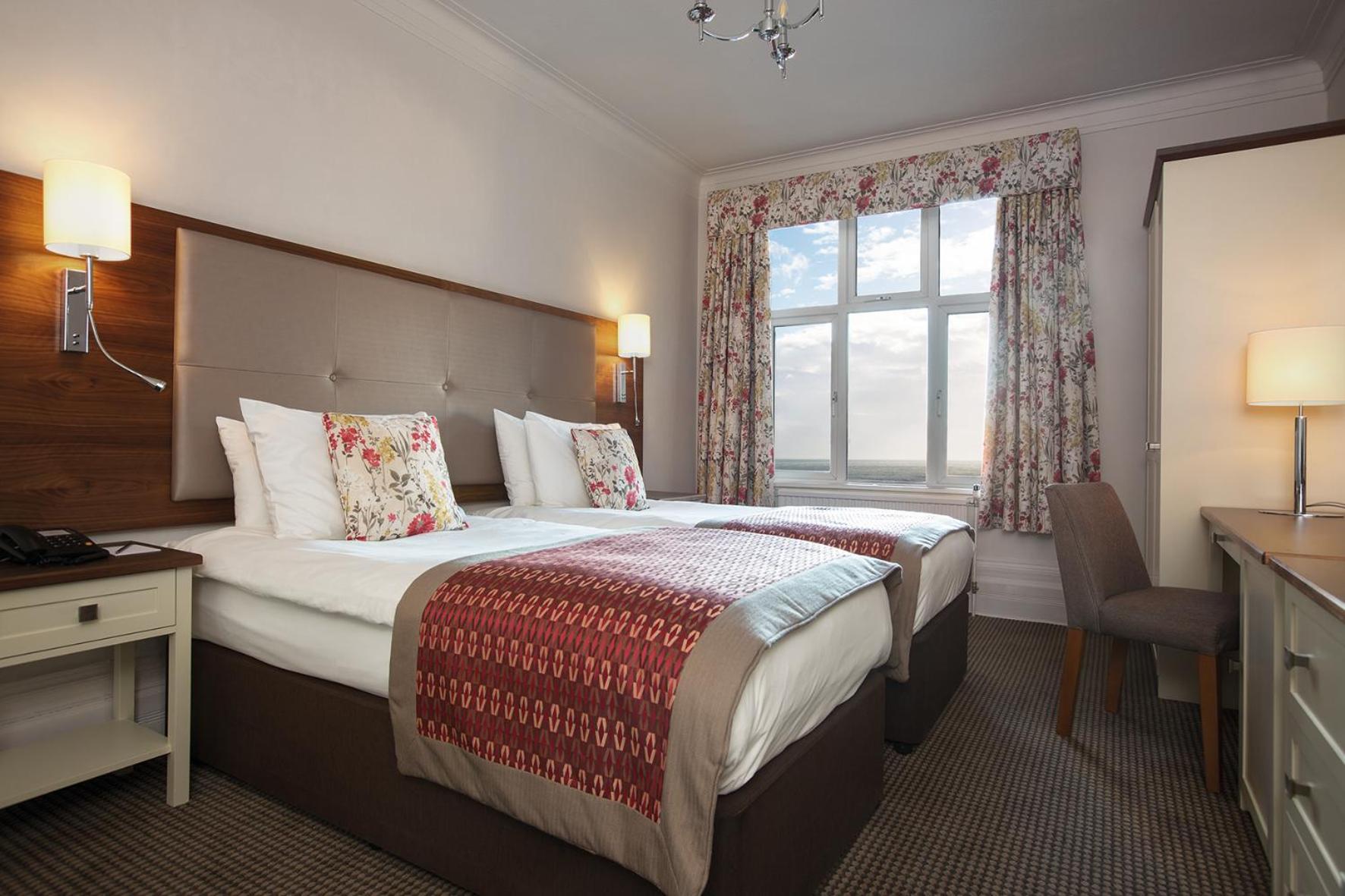 Twin Room with Sea View