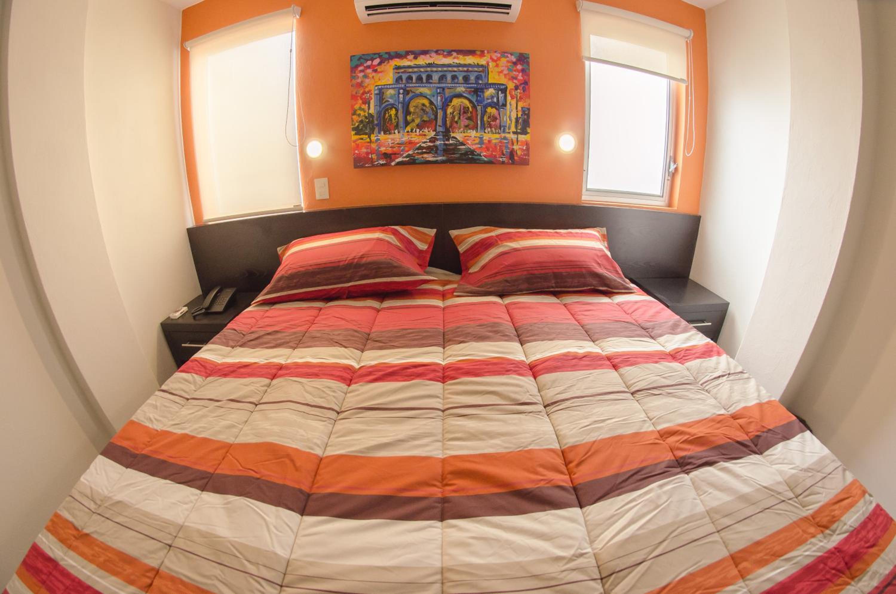 Deluxe King Room - Photo 1