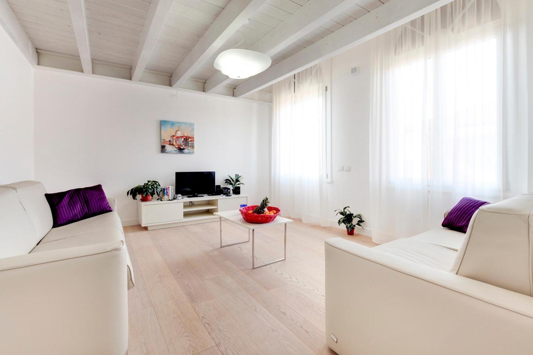 Apartment photo 1