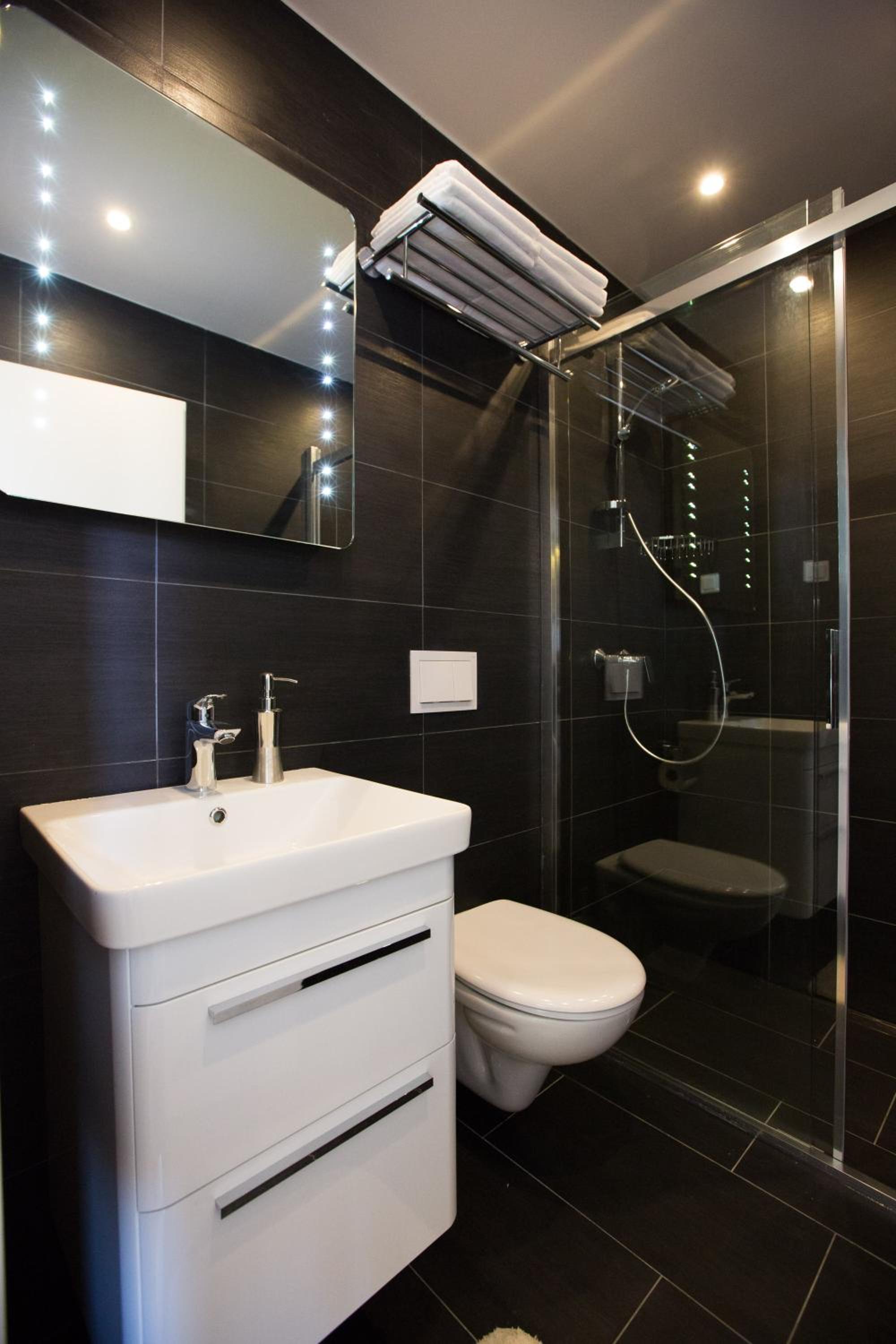 Deluxe Suite photo 2