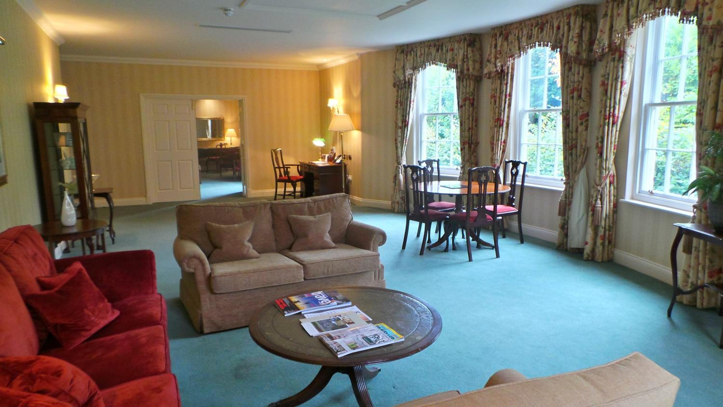 Parkland Suite photo 2