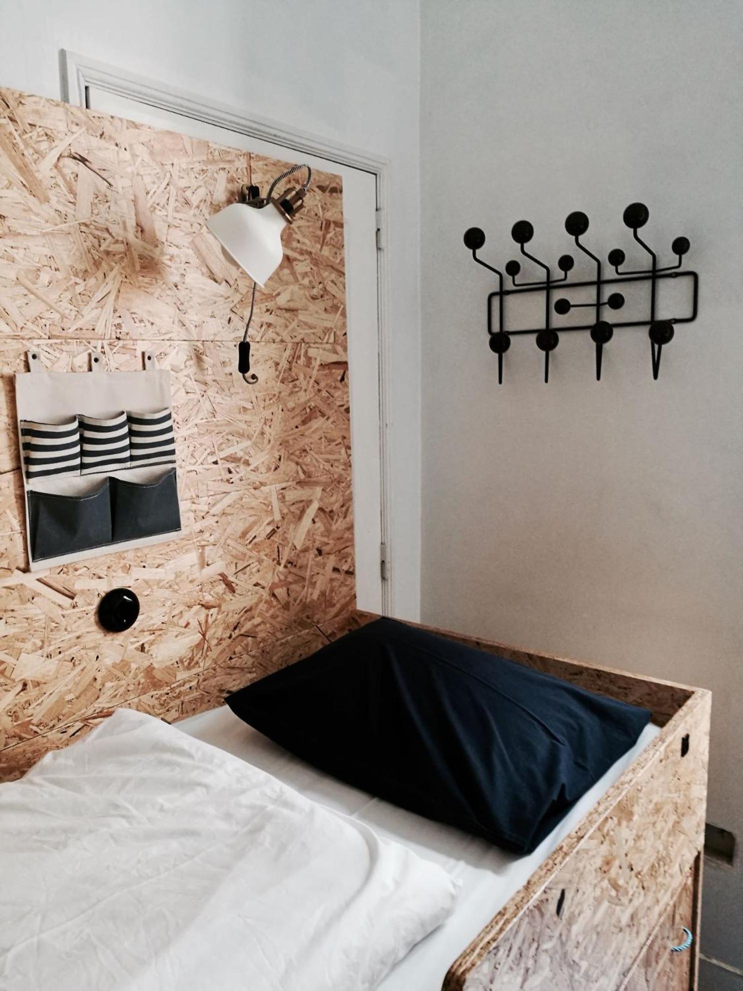 Bed in 9-Bed Mixed Dormitory Room photo 1